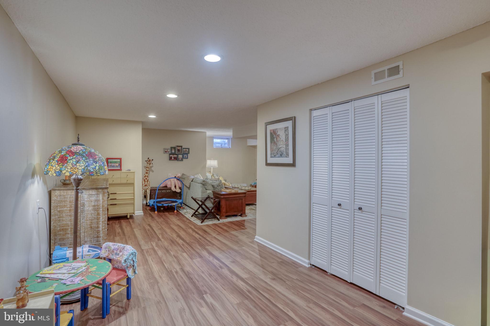 WOODS AT LAKESIDE - Residential