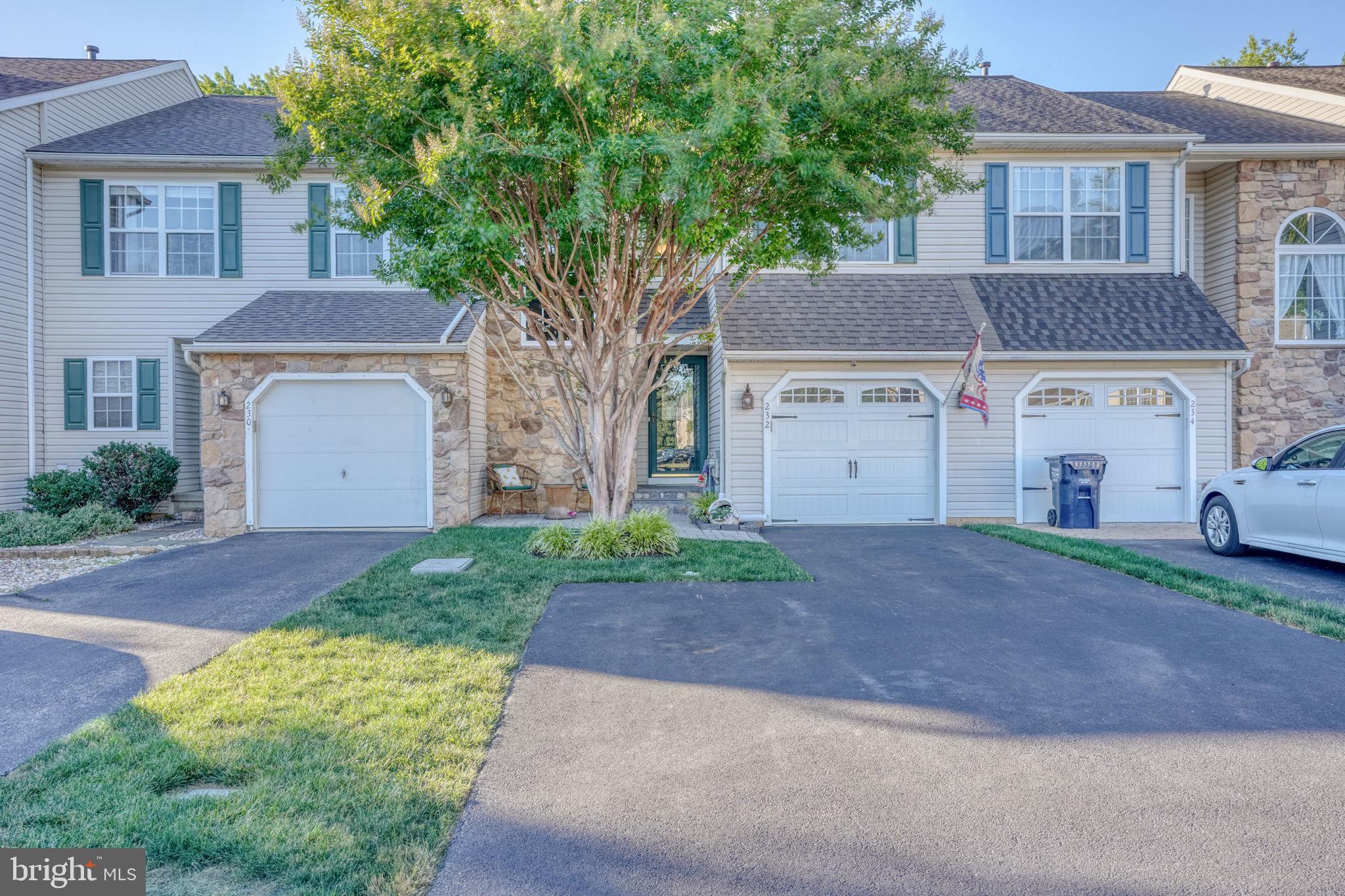 WOODS AT LAKESIDE - Residential