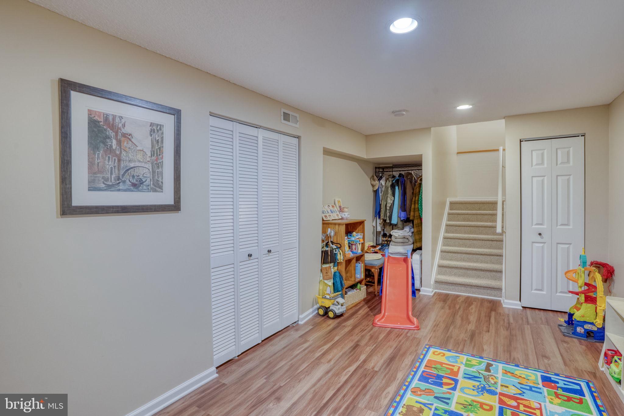 WOODS AT LAKESIDE - Residential