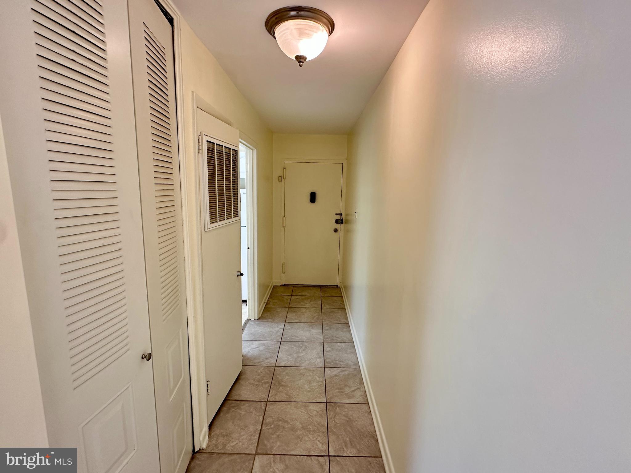 PARKSIDE CONDOMINIUMS - Residential Lease