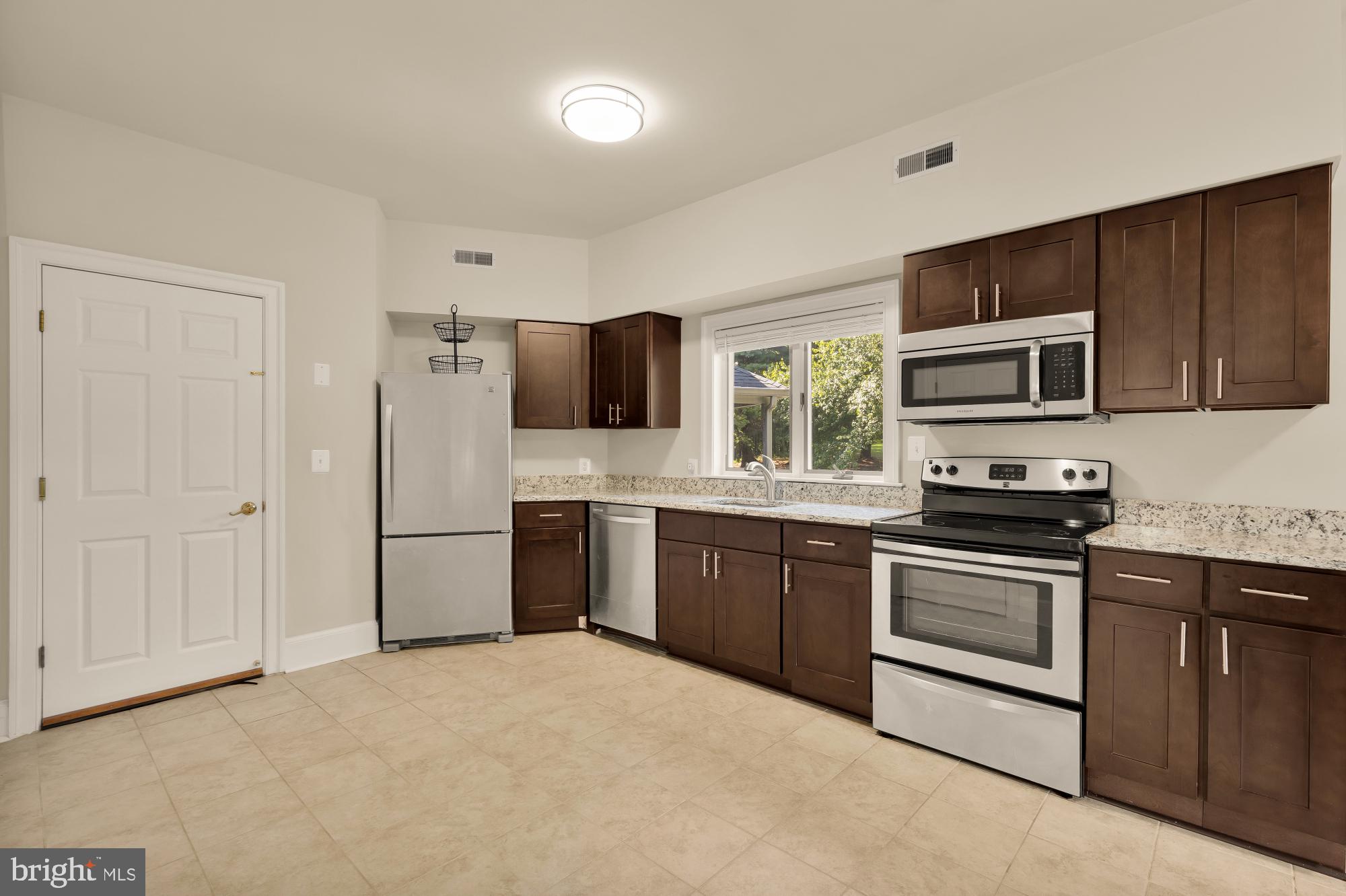 DARNESTOWN HILLS - Residential