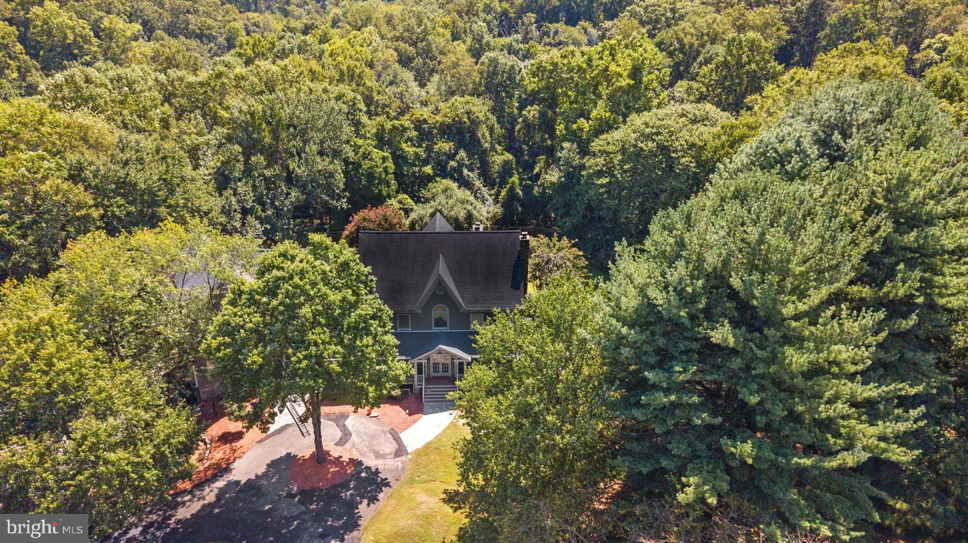 DARNESTOWN HILLS - Residential