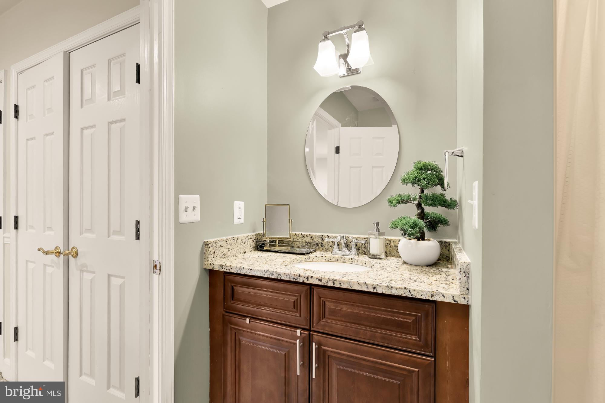 DARNESTOWN HILLS - Residential