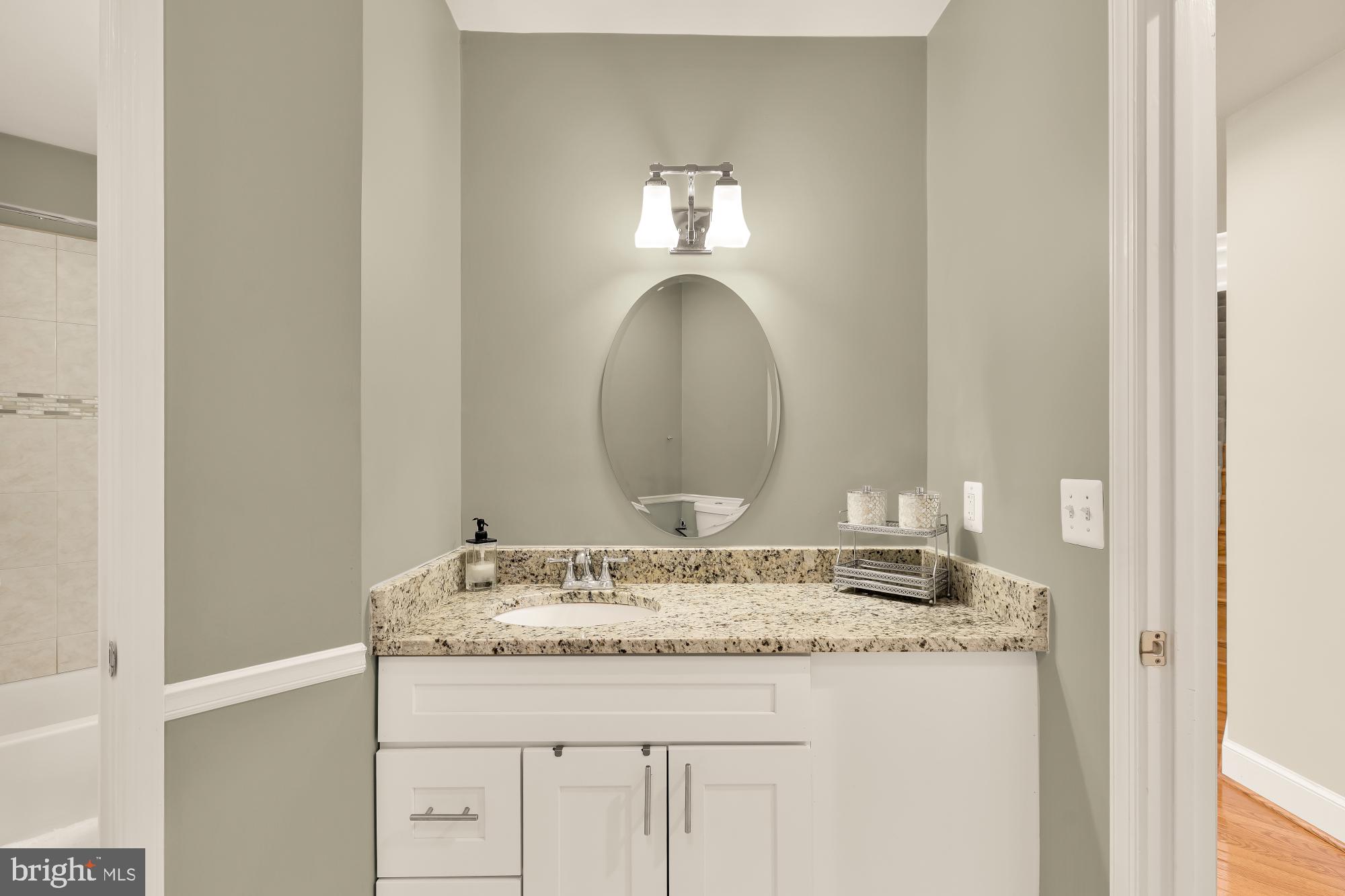 DARNESTOWN HILLS - Residential
