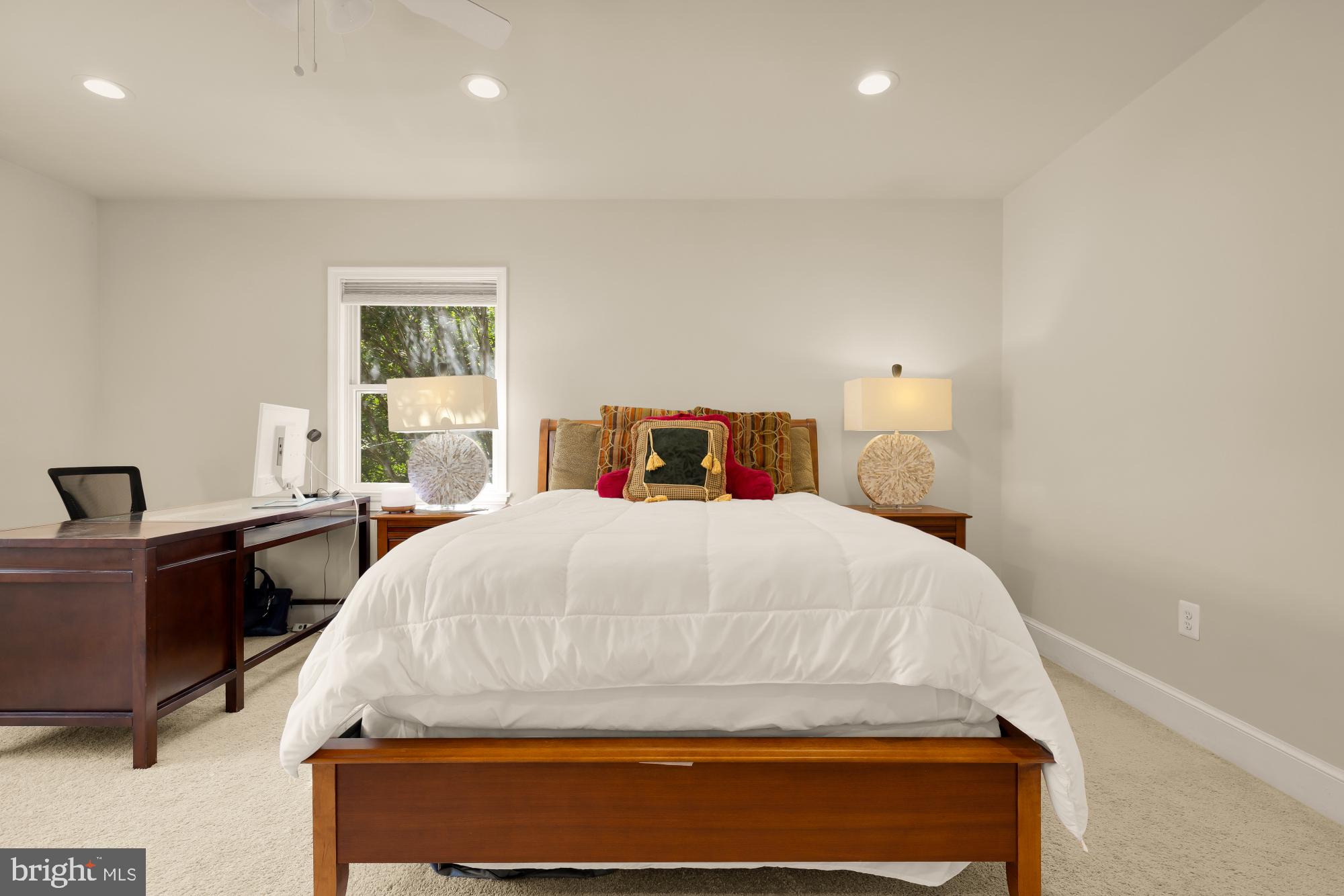 DARNESTOWN HILLS - Residential