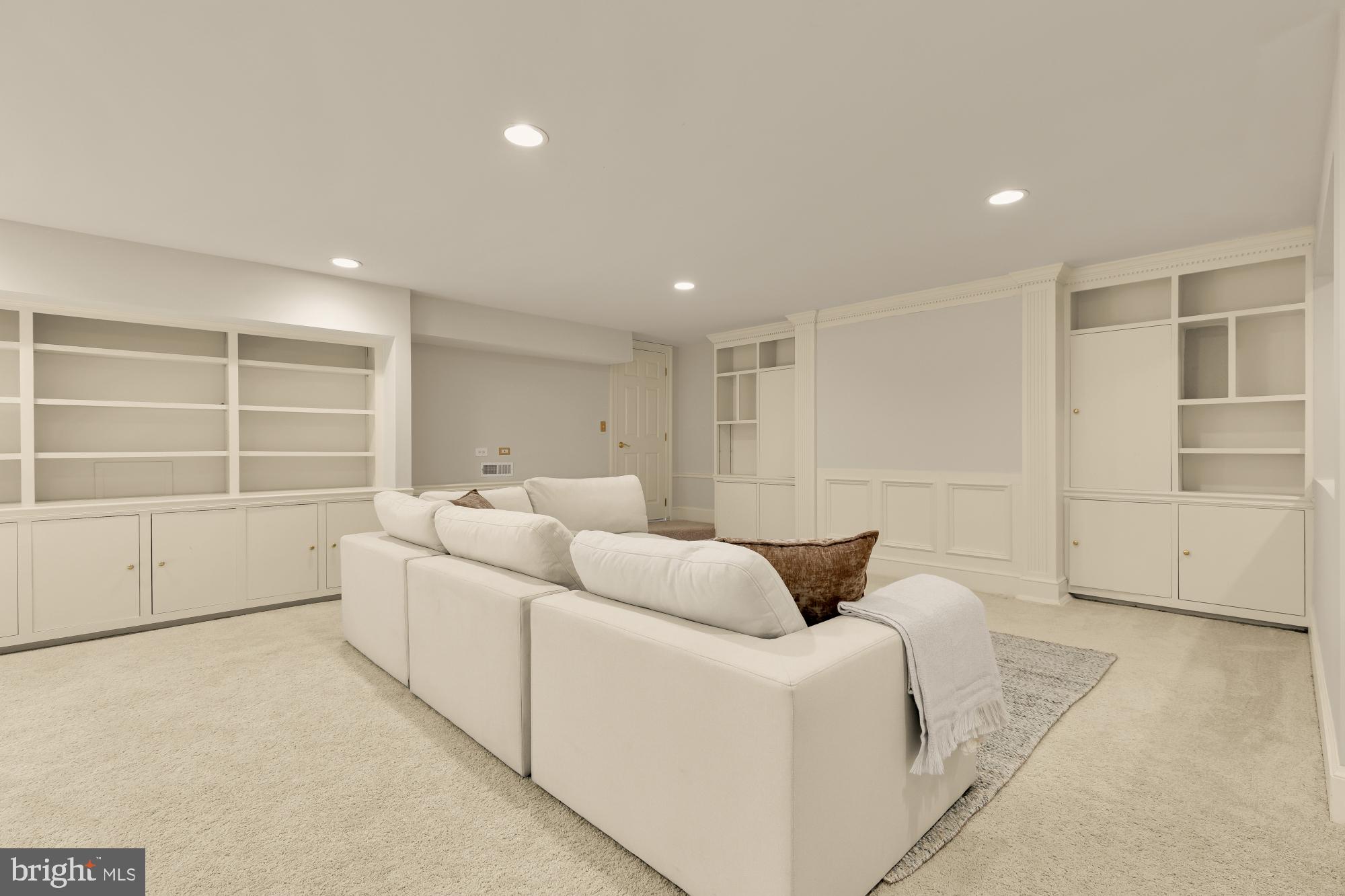 DARNESTOWN HILLS - Residential
