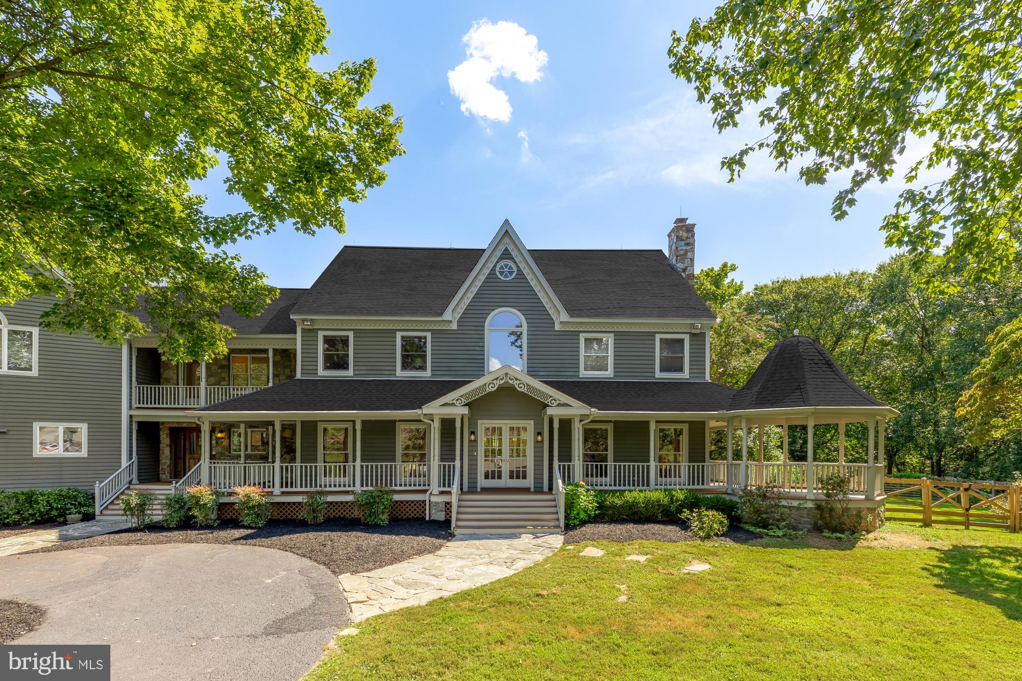 DARNESTOWN HILLS - Residential
