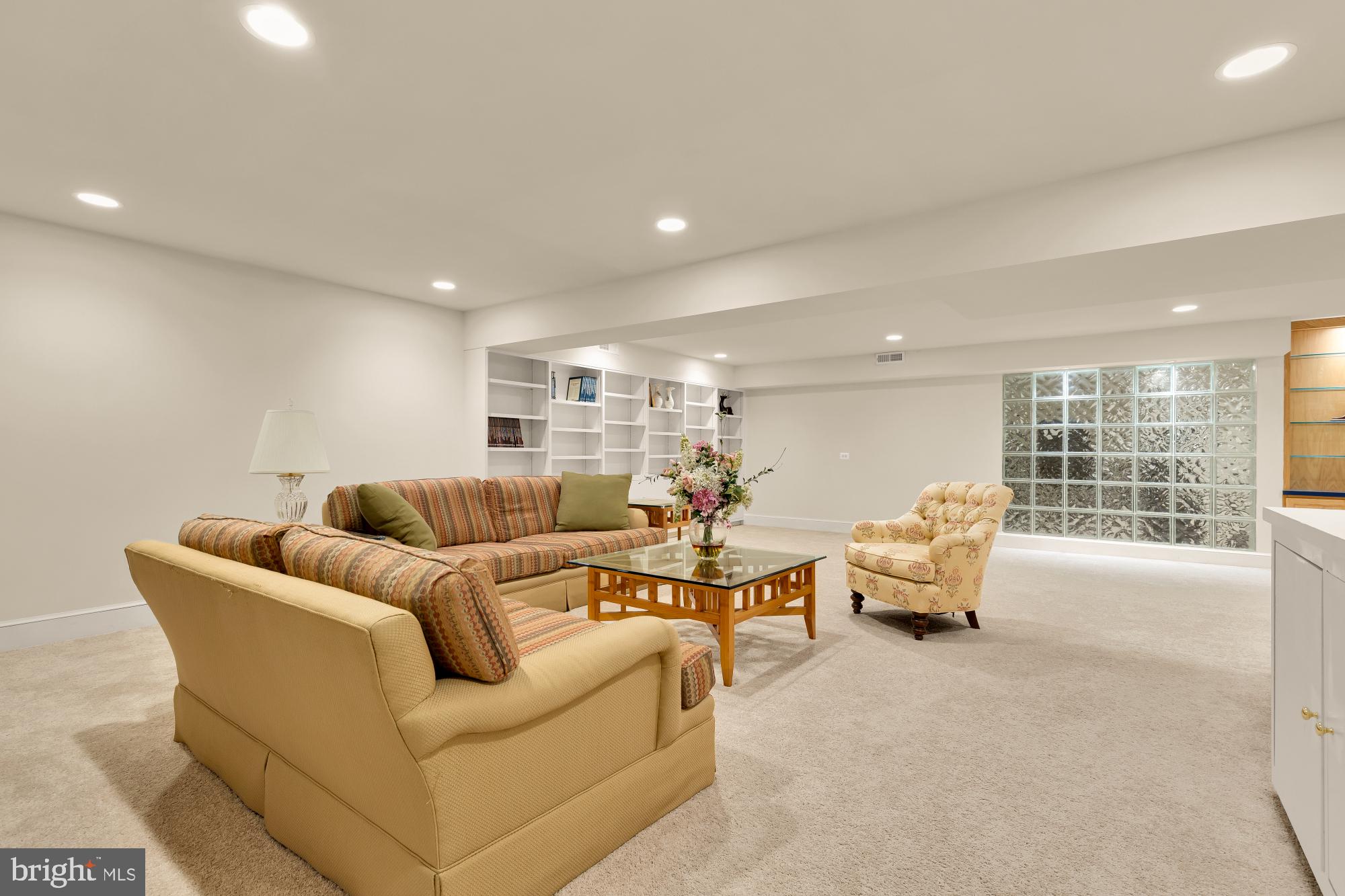 DARNESTOWN HILLS - Residential