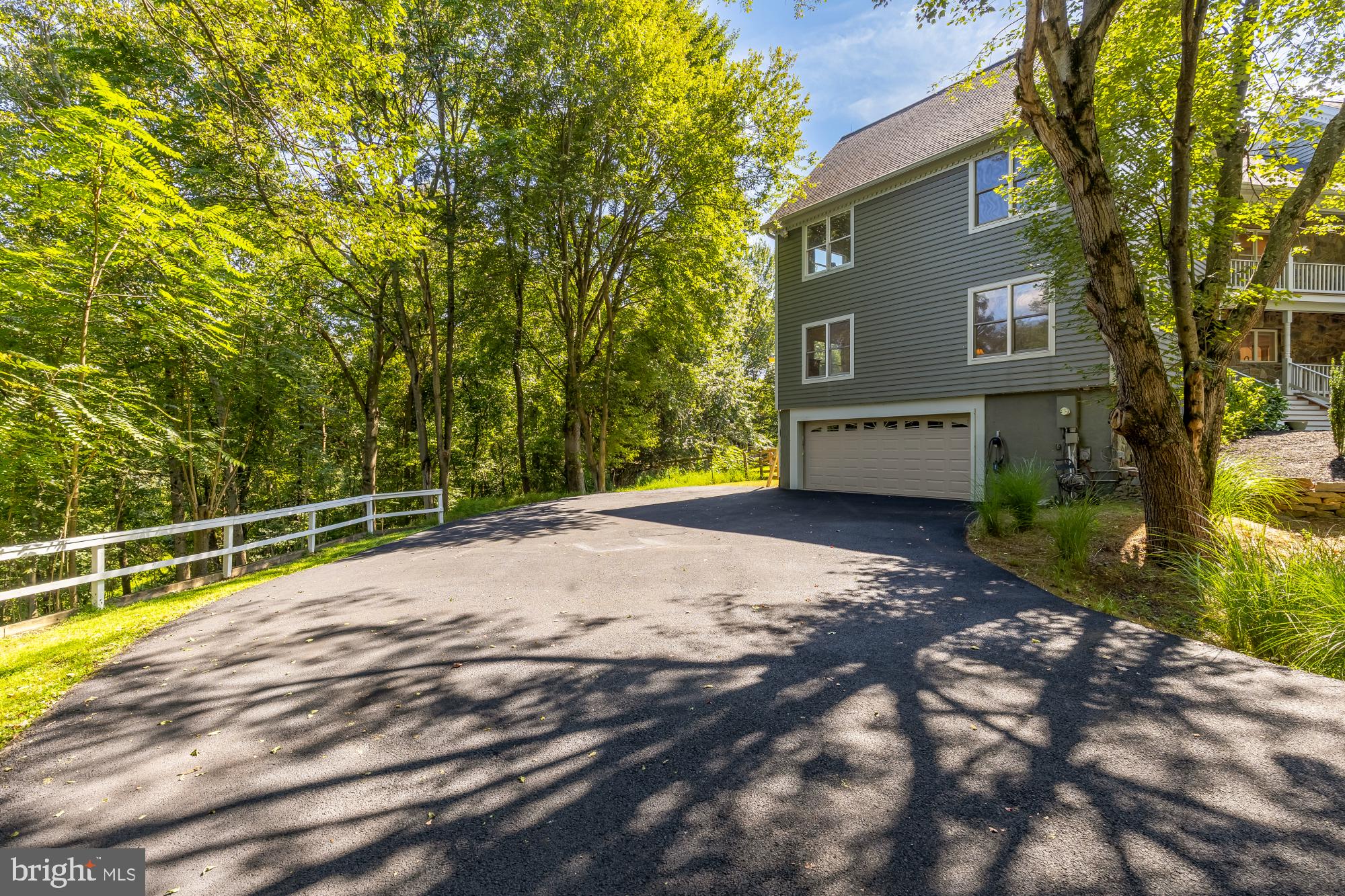DARNESTOWN HILLS - Residential