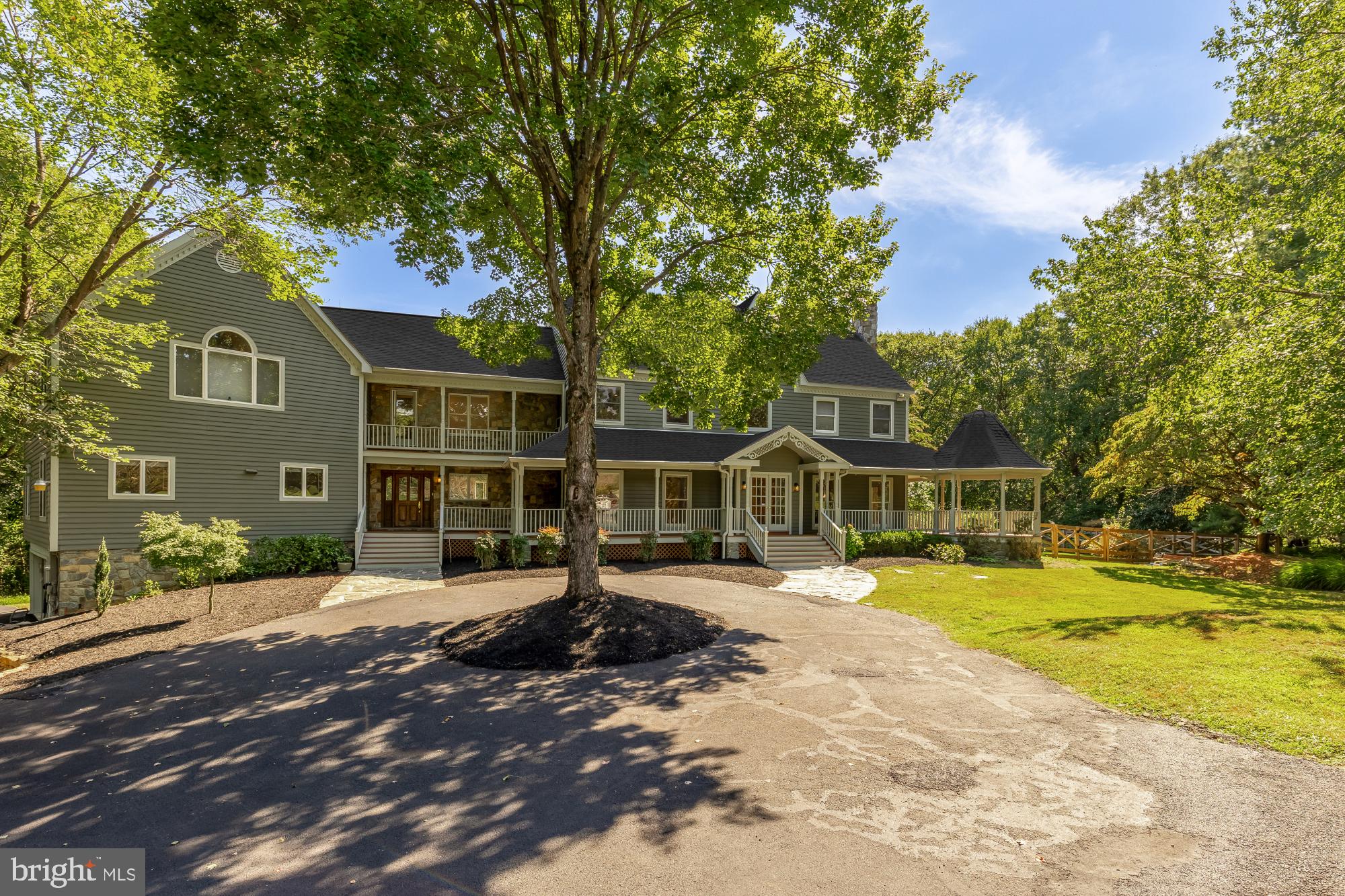 DARNESTOWN HILLS - Residential
