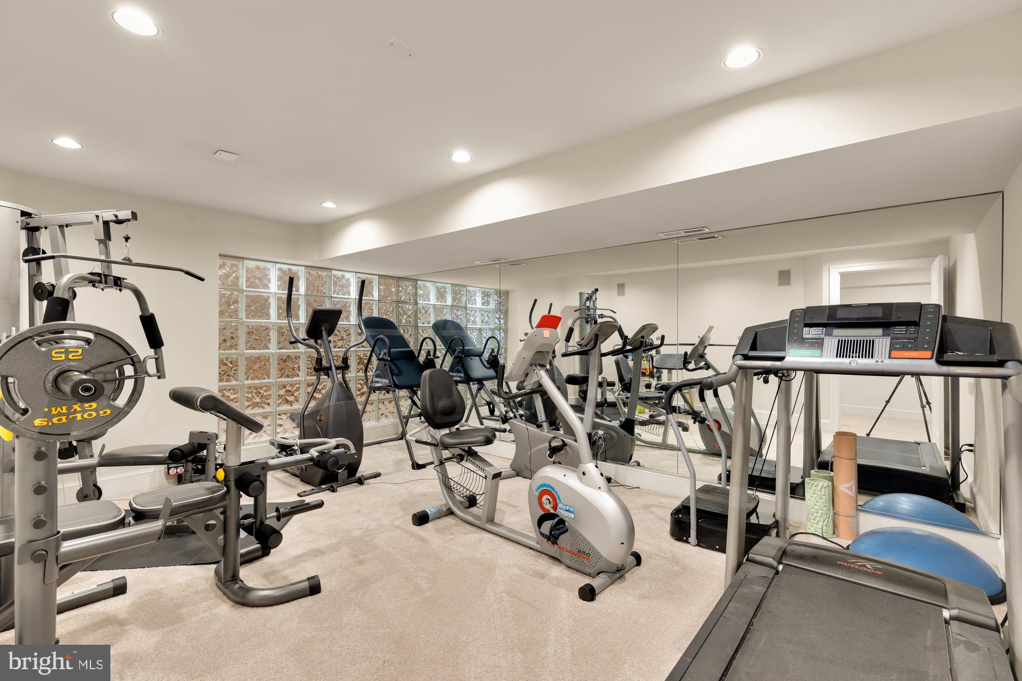 DARNESTOWN HILLS - Residential