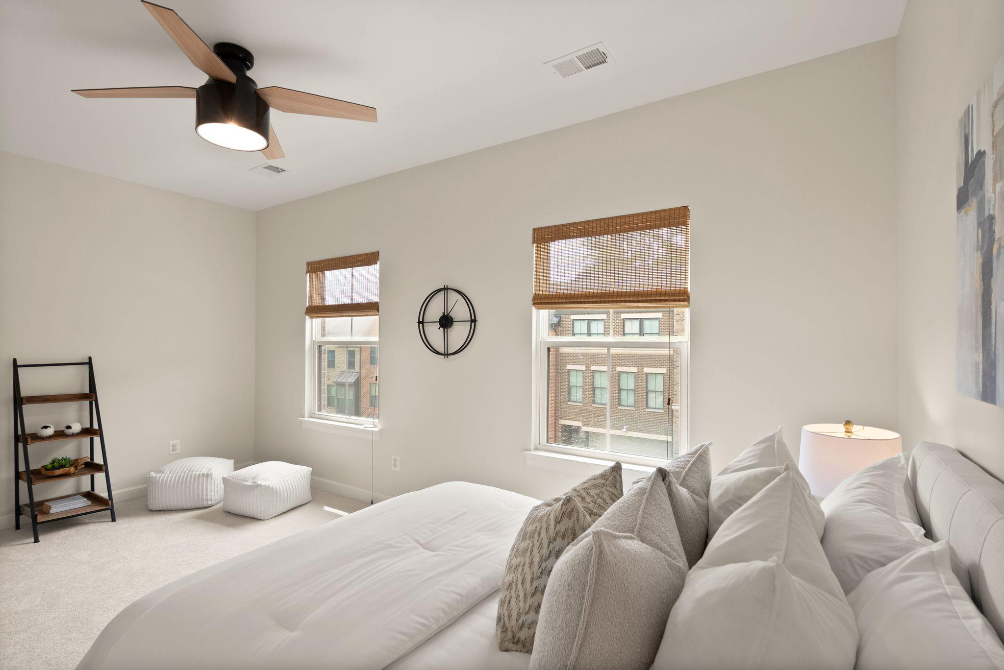 METRO ROW - Residential