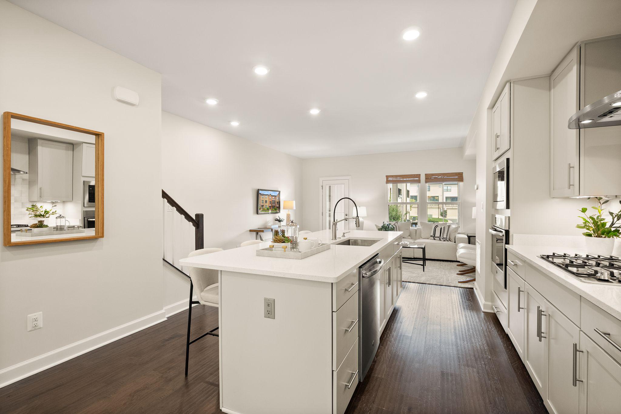METRO ROW - Residential