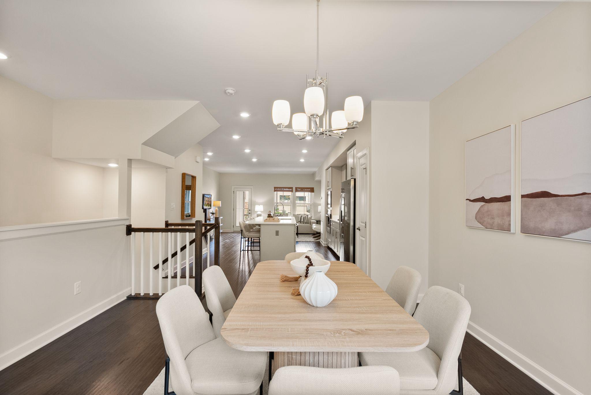 METRO ROW - Residential
