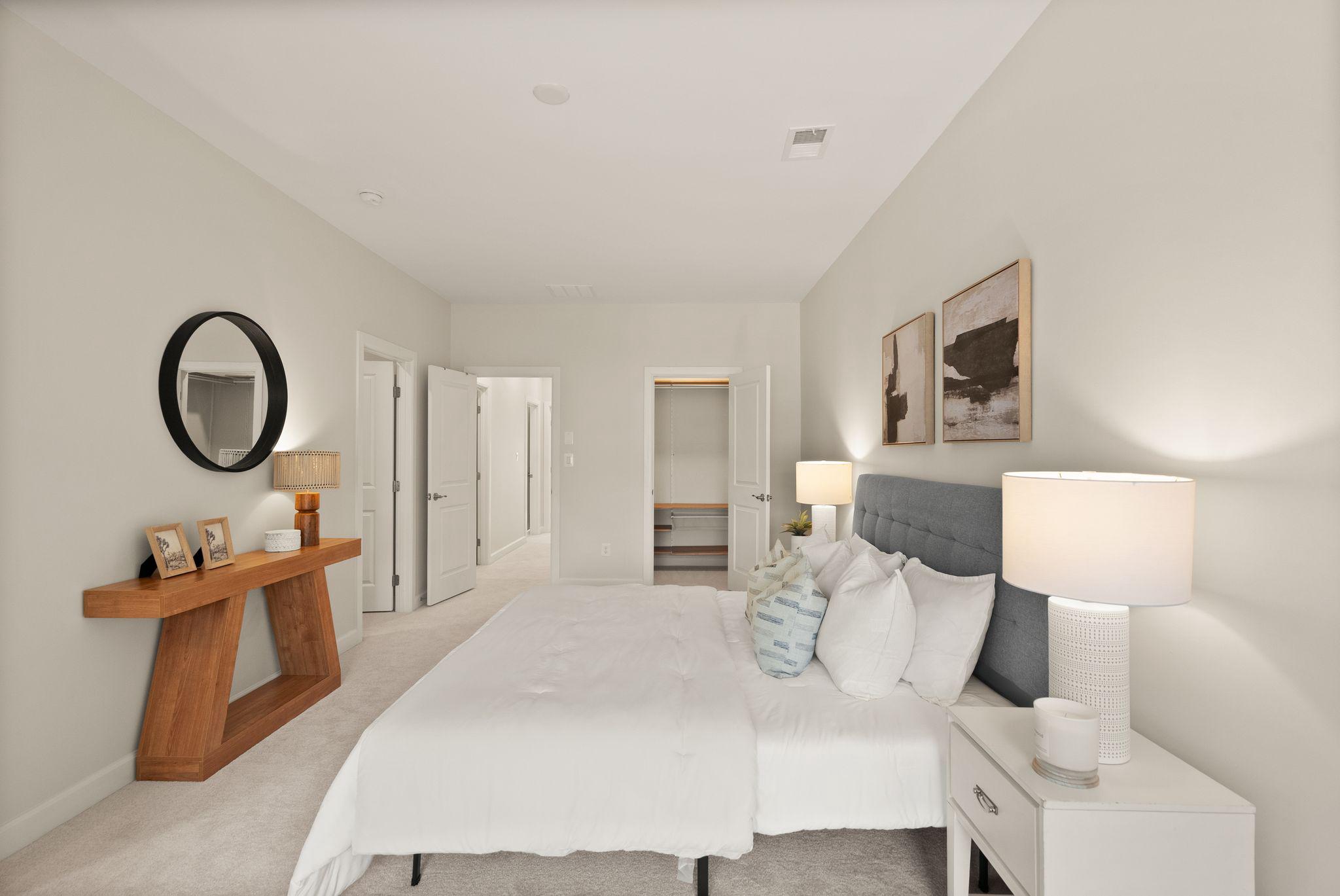 METRO ROW - Residential