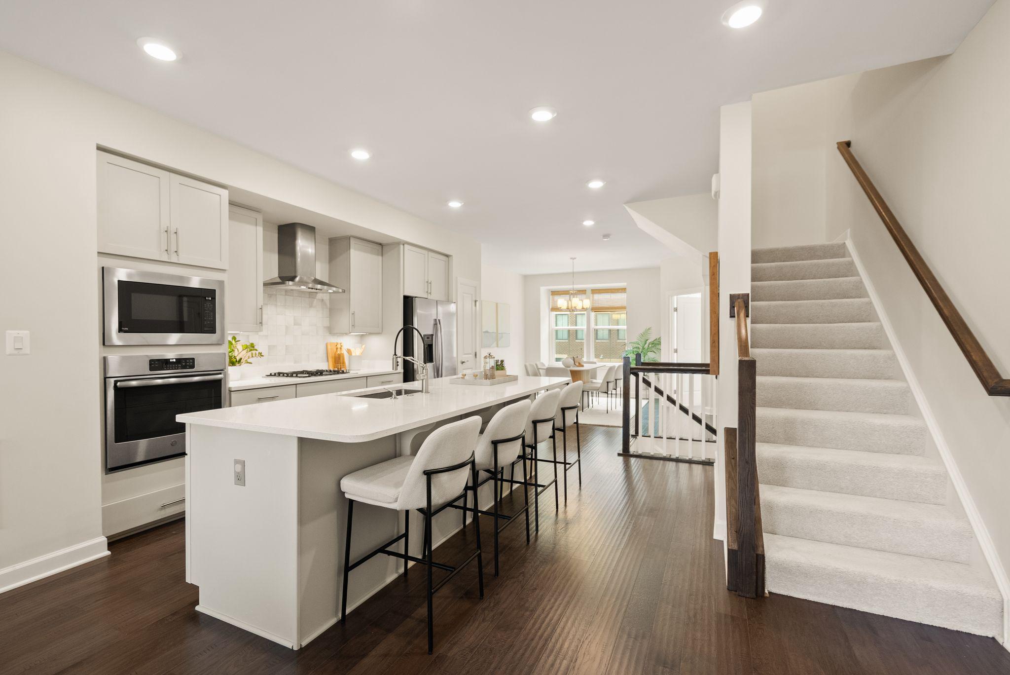 METRO ROW - Residential