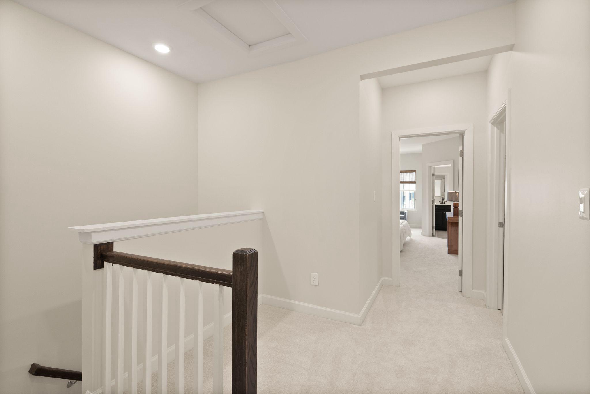 METRO ROW - Residential