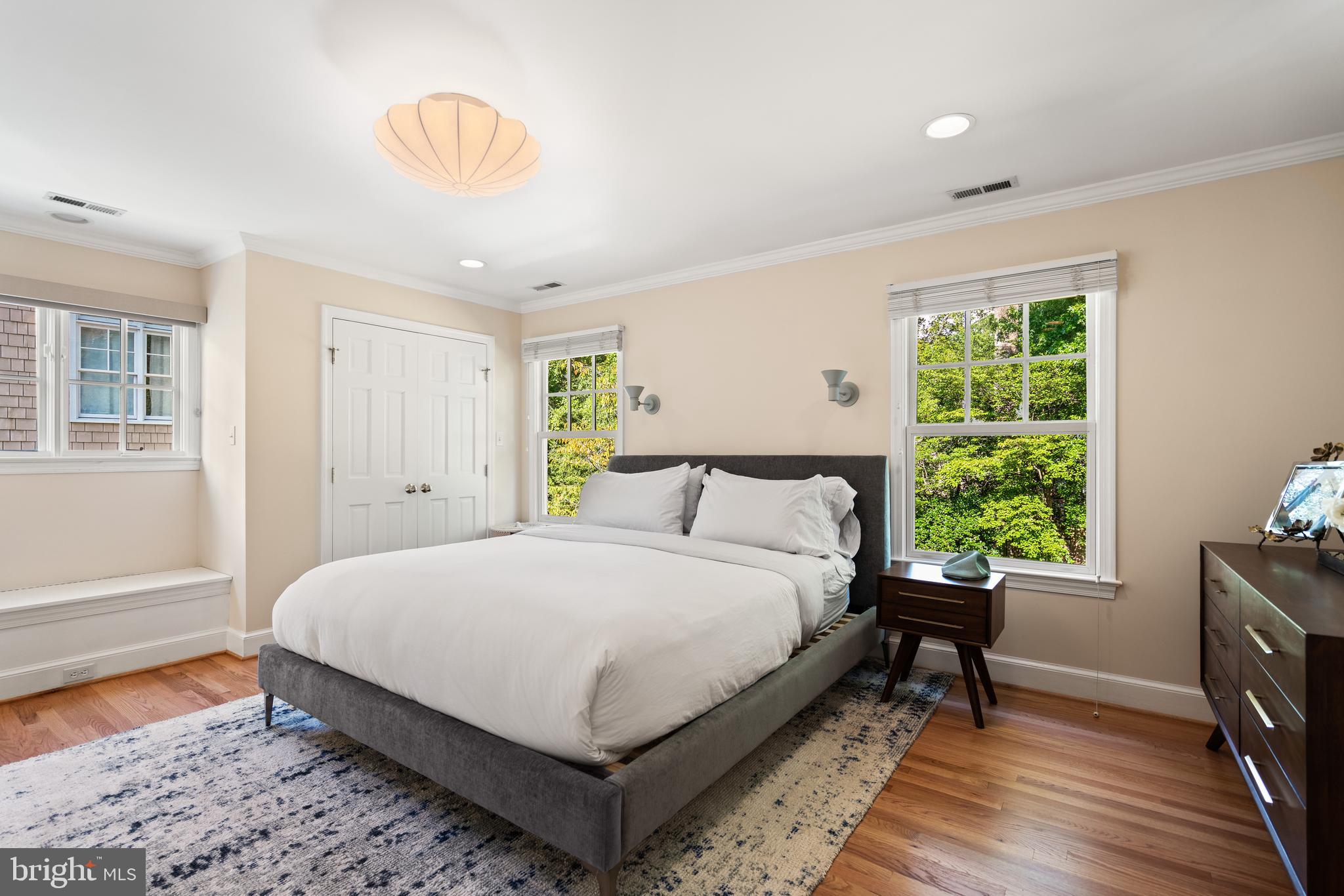 BRADLEY HILLS - Residential