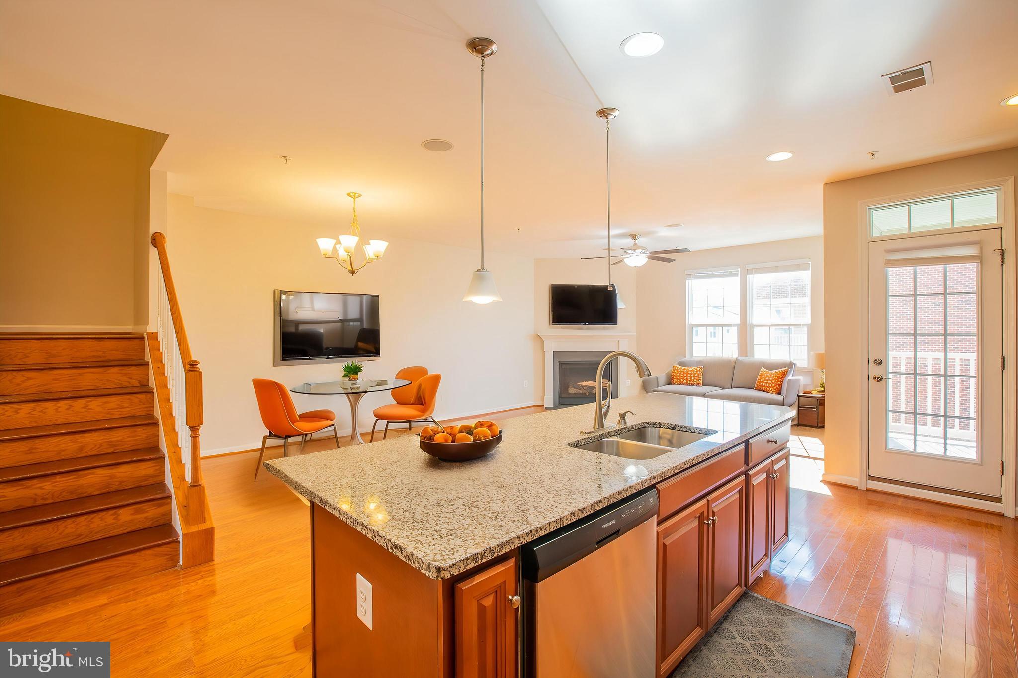 GREENBELT STATION - Residential