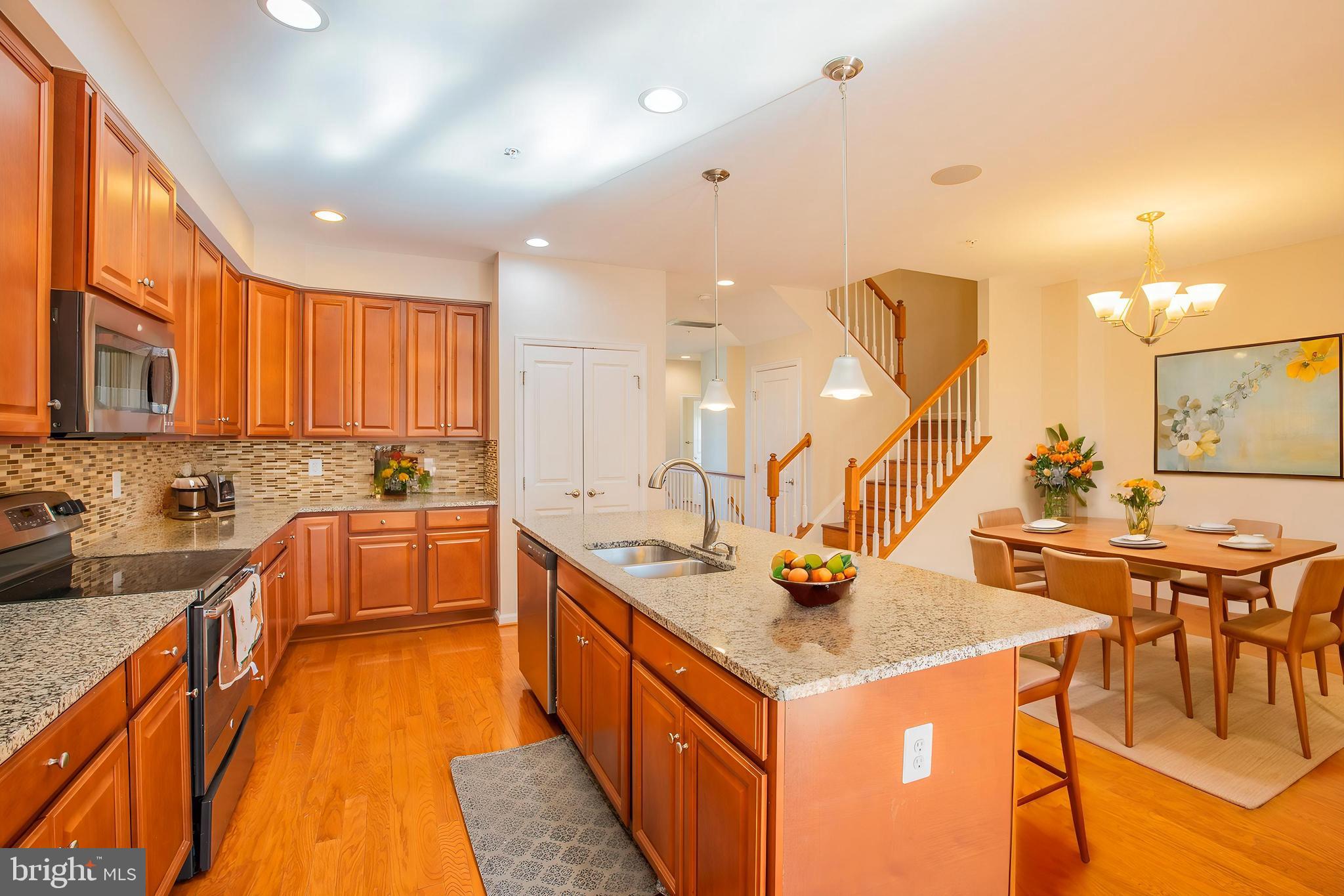 GREENBELT STATION - Residential