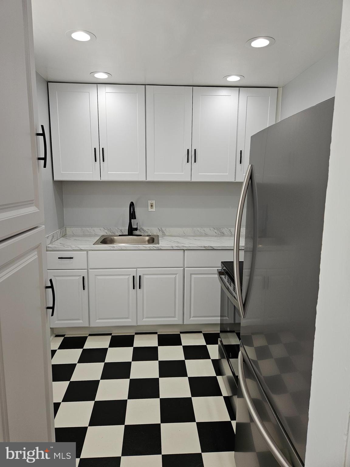 HILLCREST - Residential