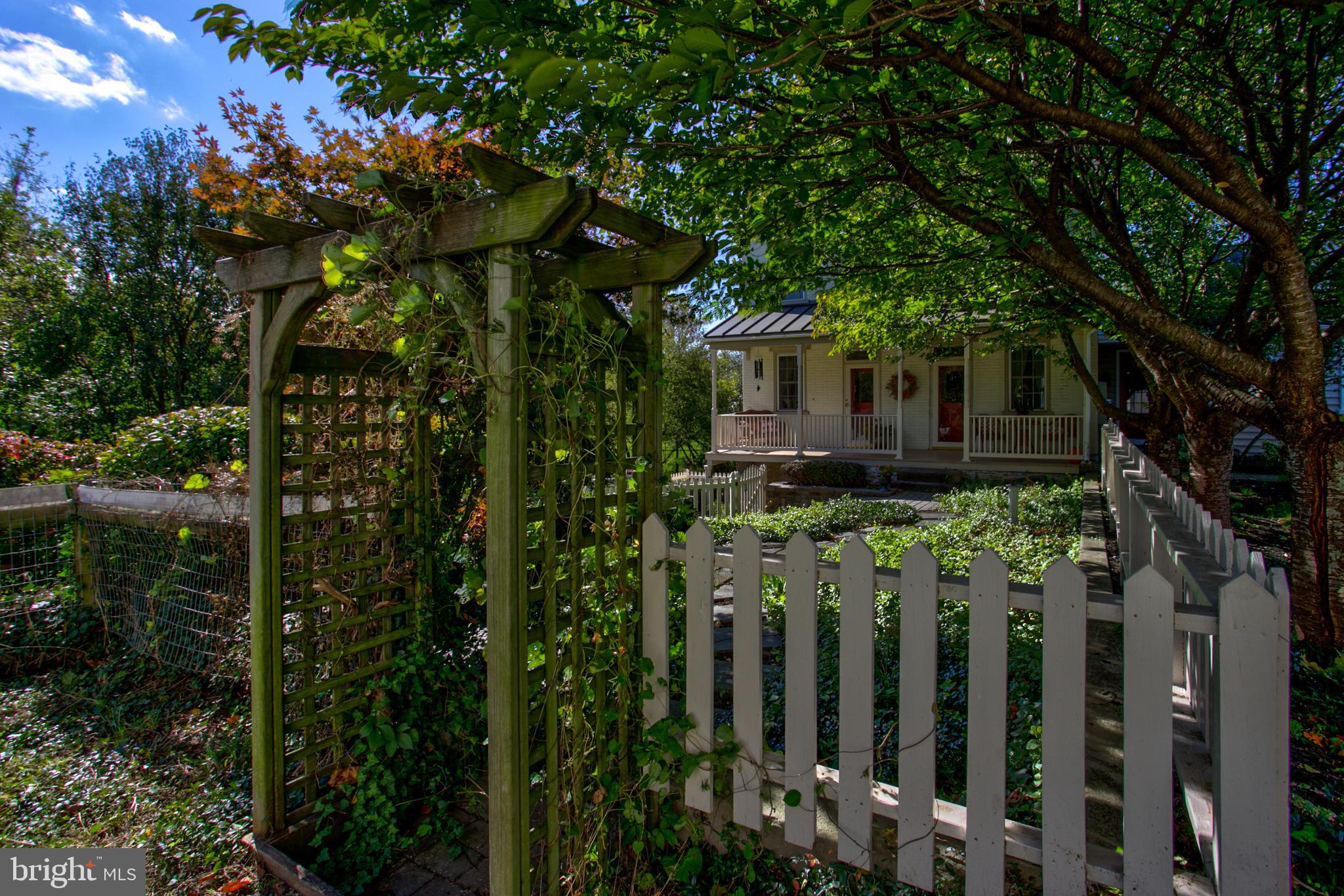 PINE HILL ESTATES - Residential