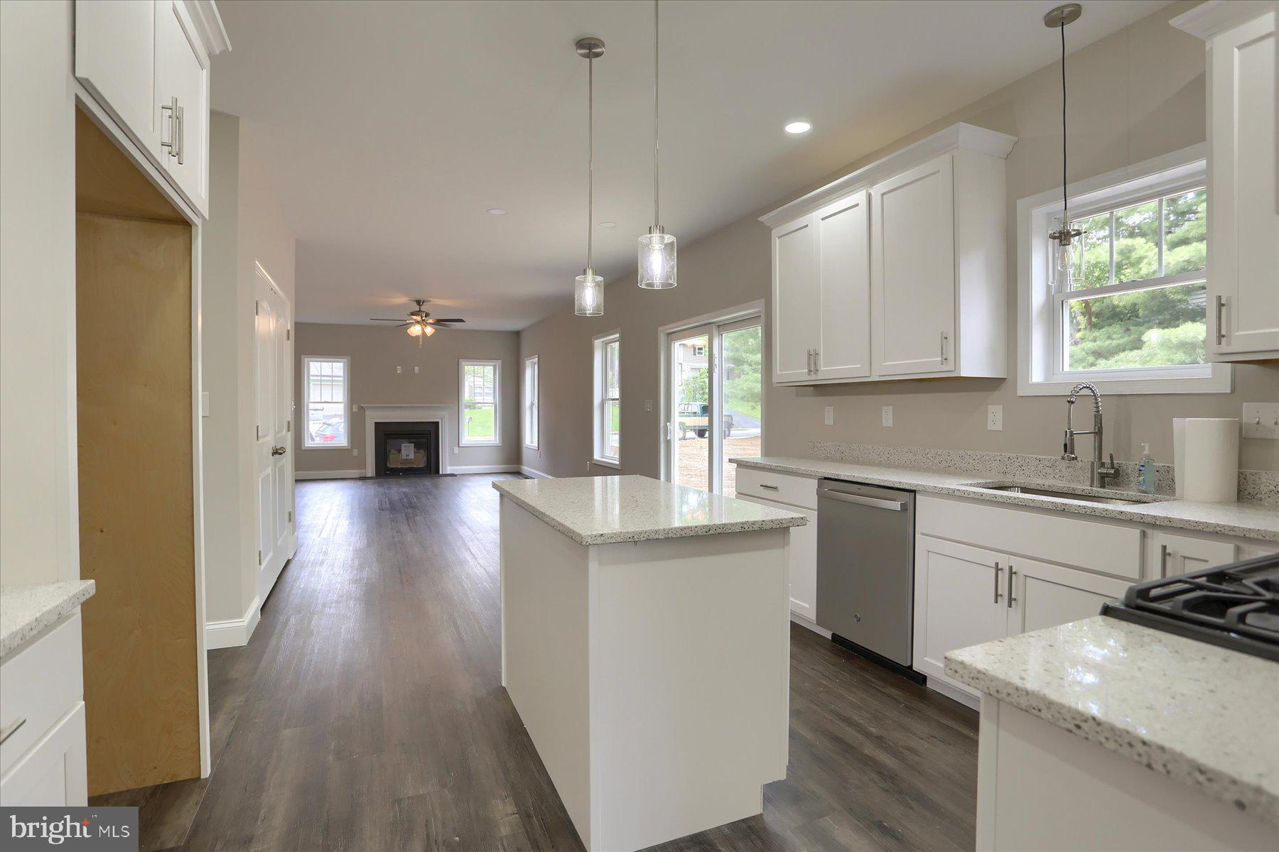 NICHOLAS MANOR - Residential