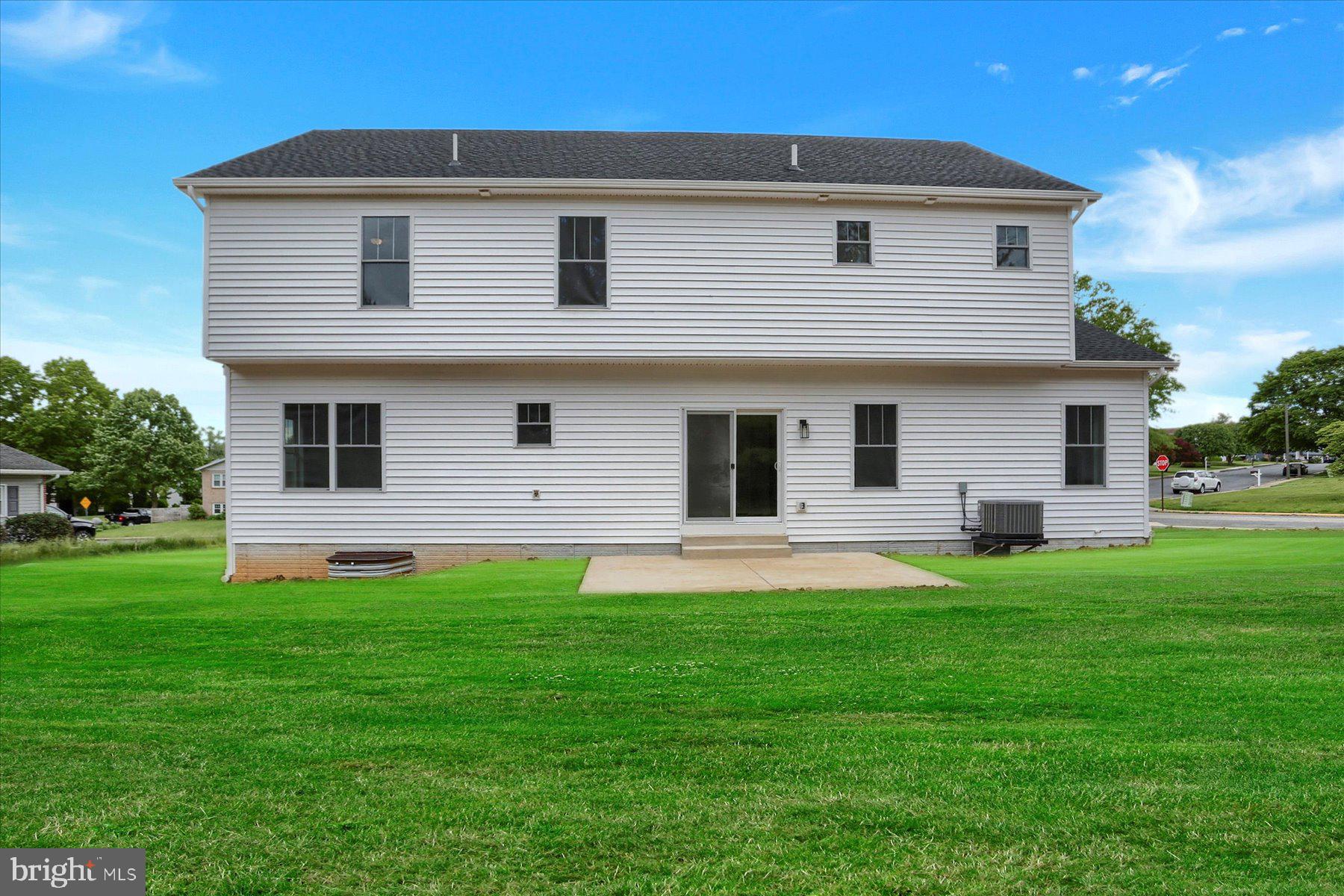 NICHOLAS MANOR - Residential