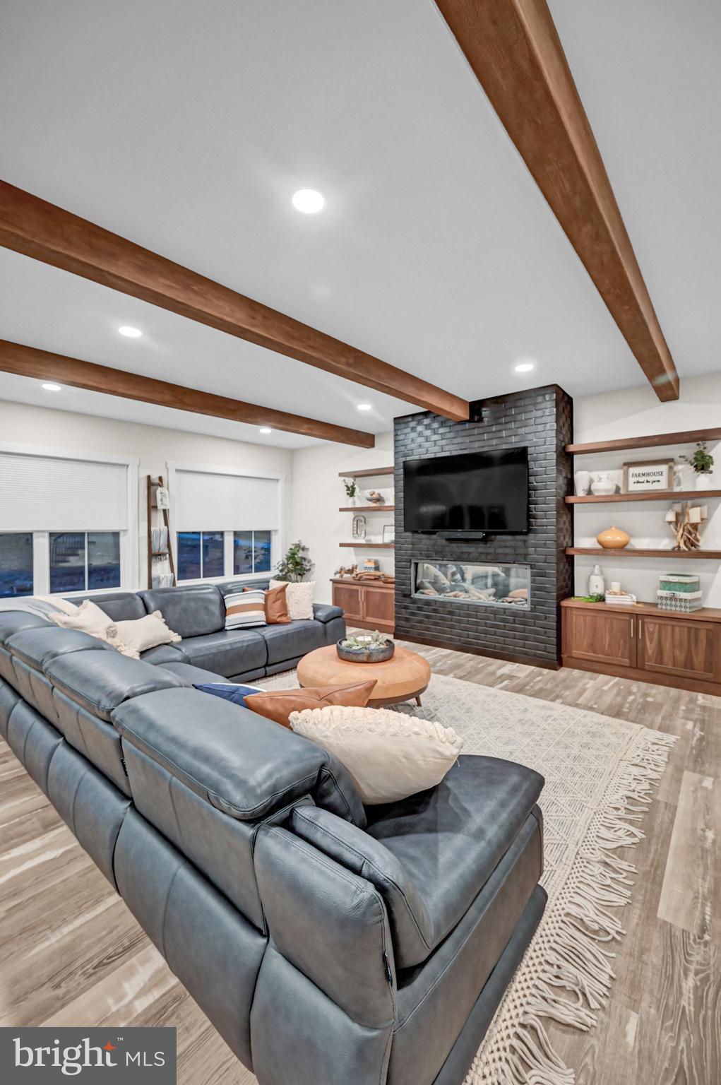 FARMBROOKE MEADOWS - Residential