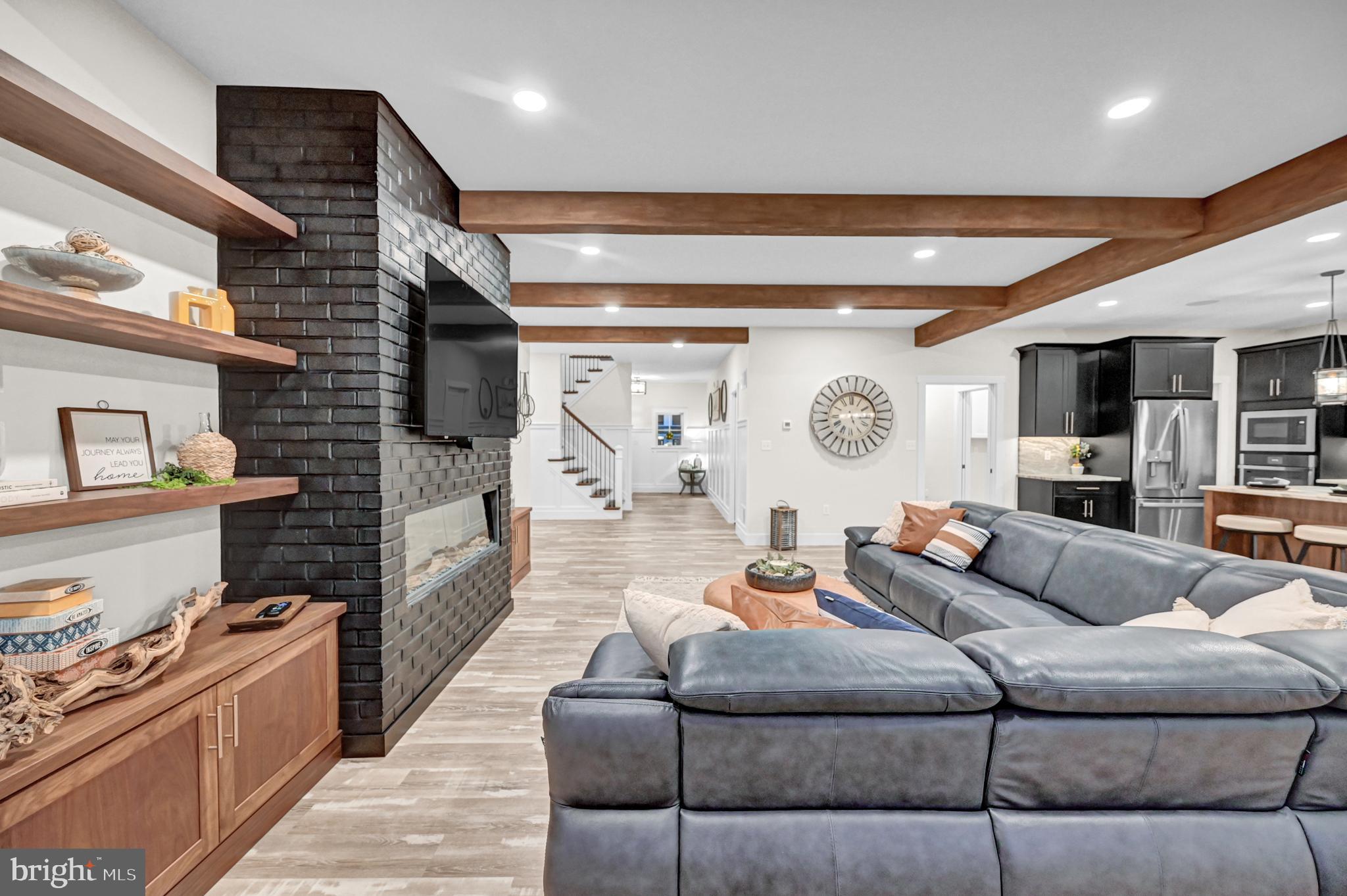 FARMBROOKE MEADOWS - Residential