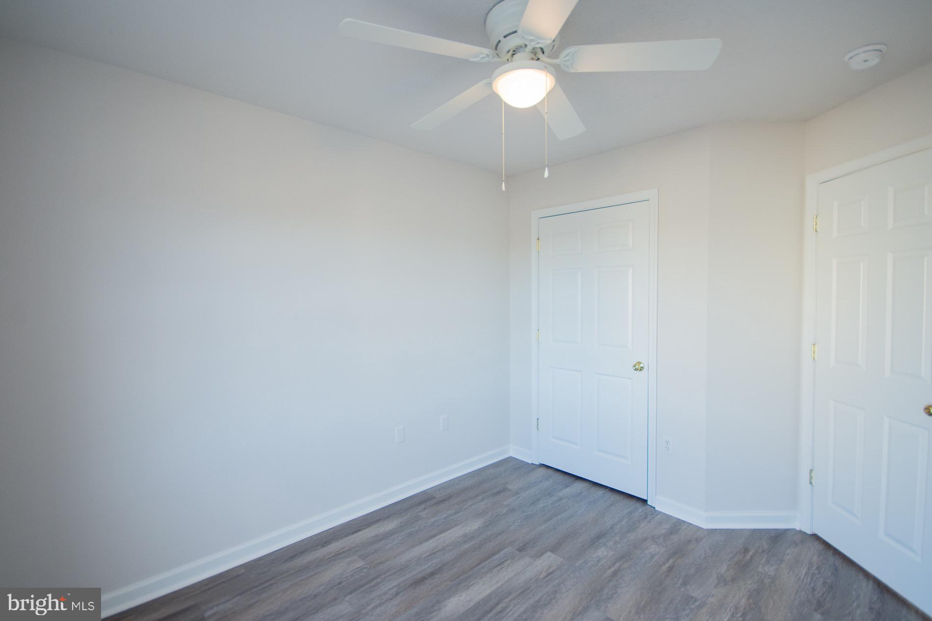 SOUTH QUEEN TOWNHOUSES - Residential Lease