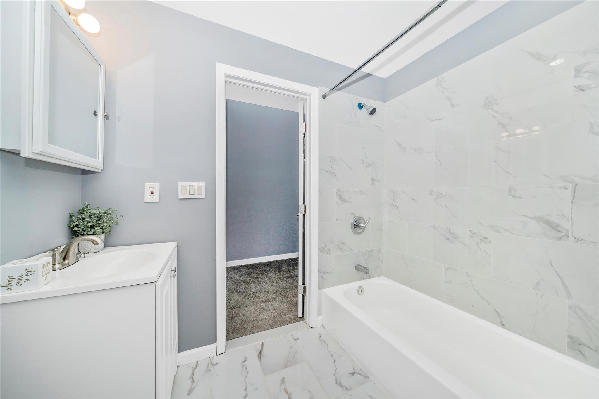 LEXINGTON - Residential