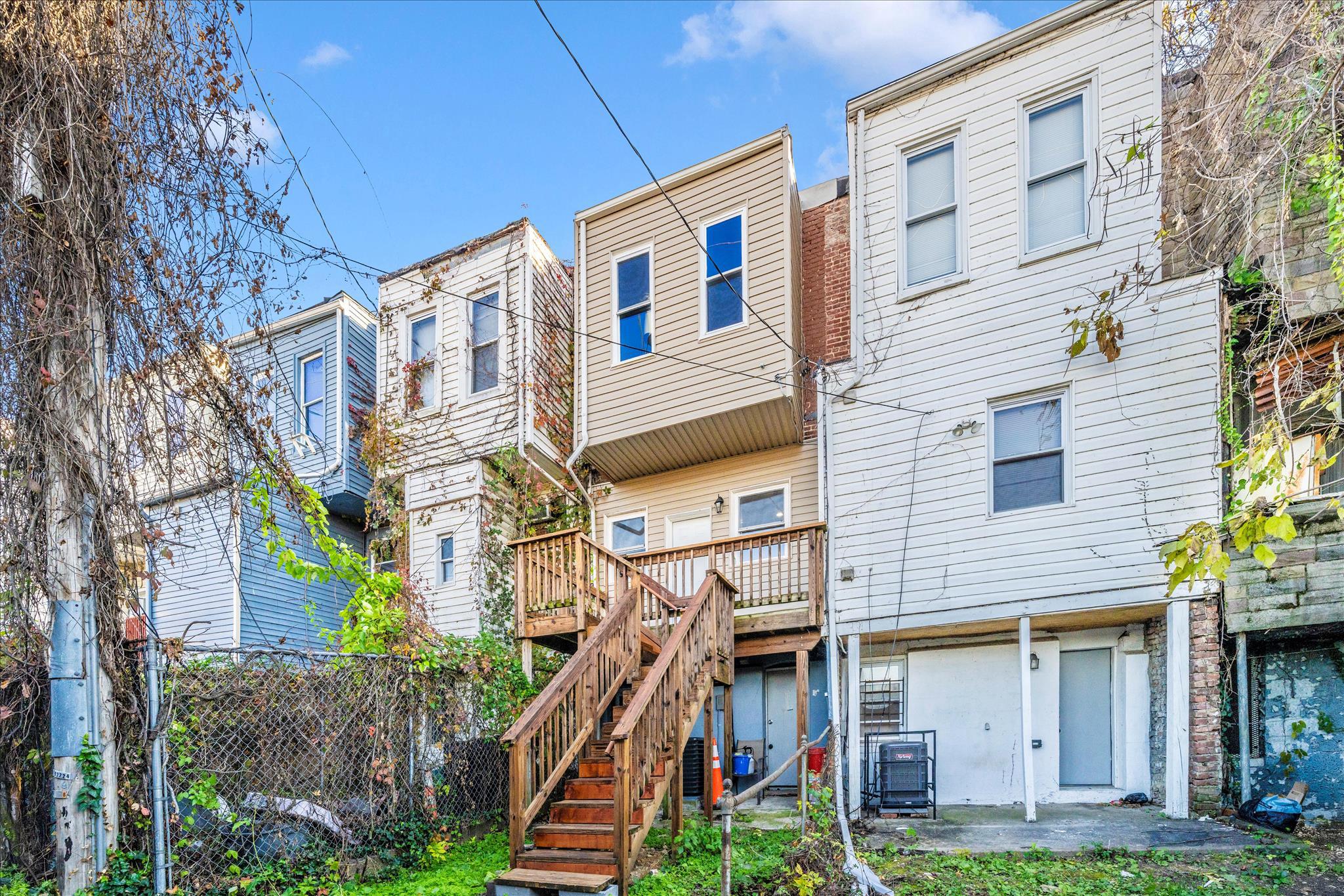 LEXINGTON - Residential