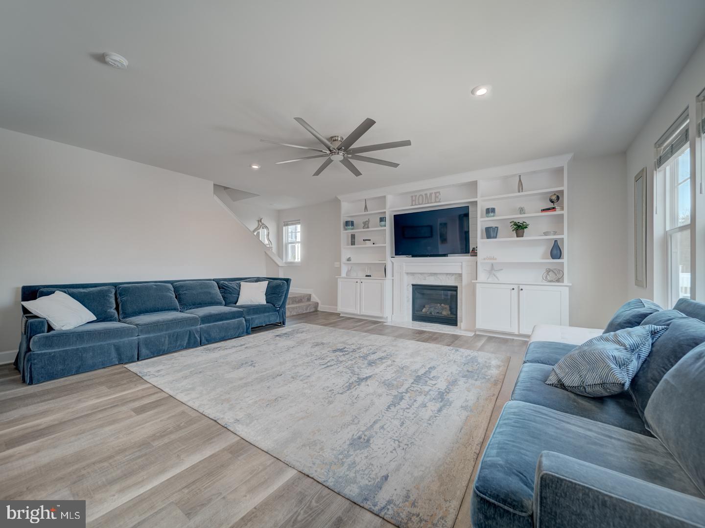 BRADLEY SQUARE - Residential