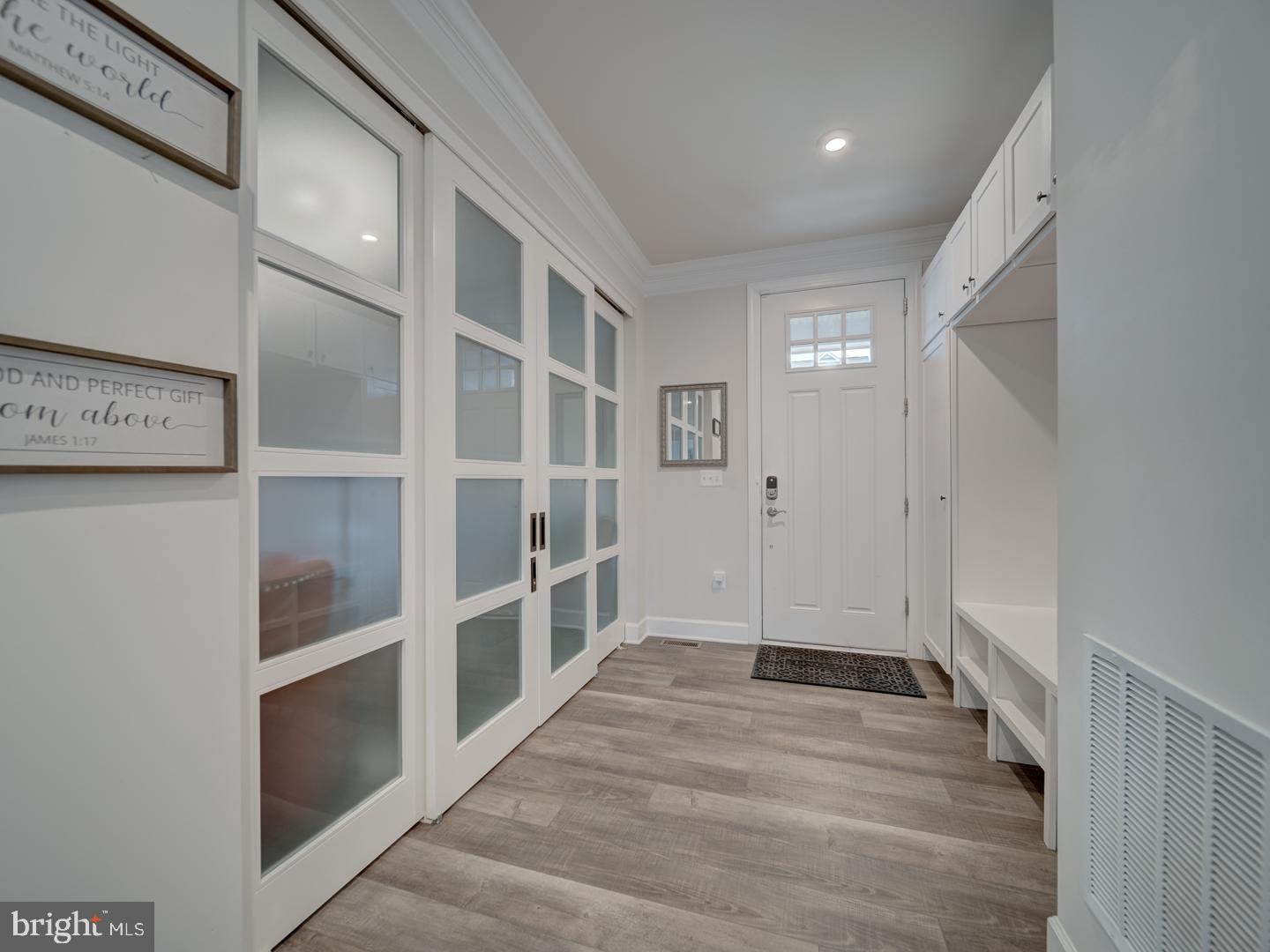 BRADLEY SQUARE - Residential