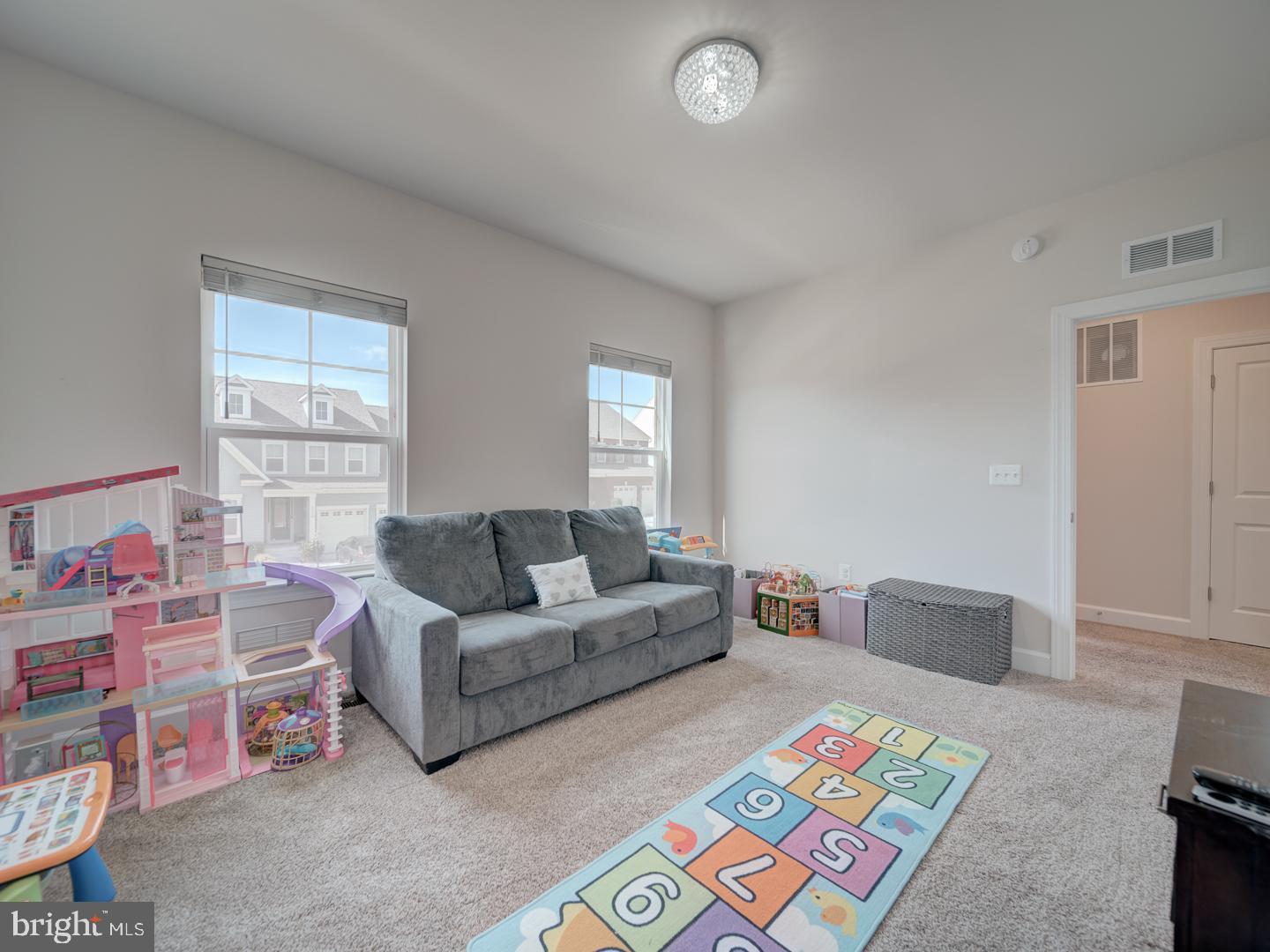 BRADLEY SQUARE - Residential