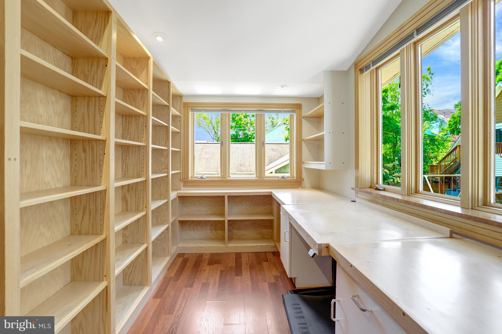 ADDISON HEIGHTS - Residential