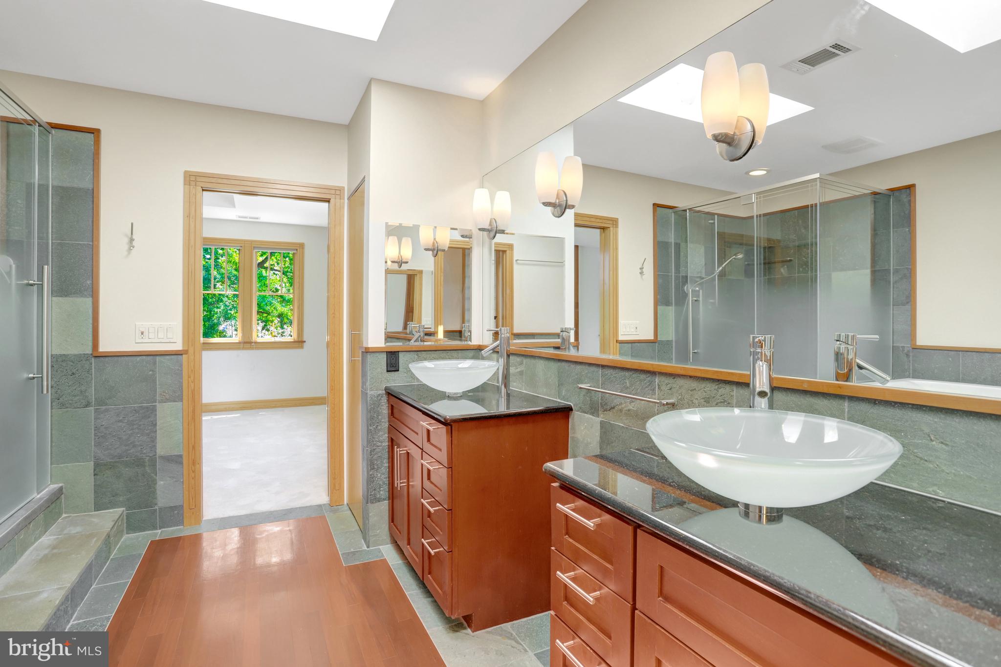 ADDISON HEIGHTS - Residential