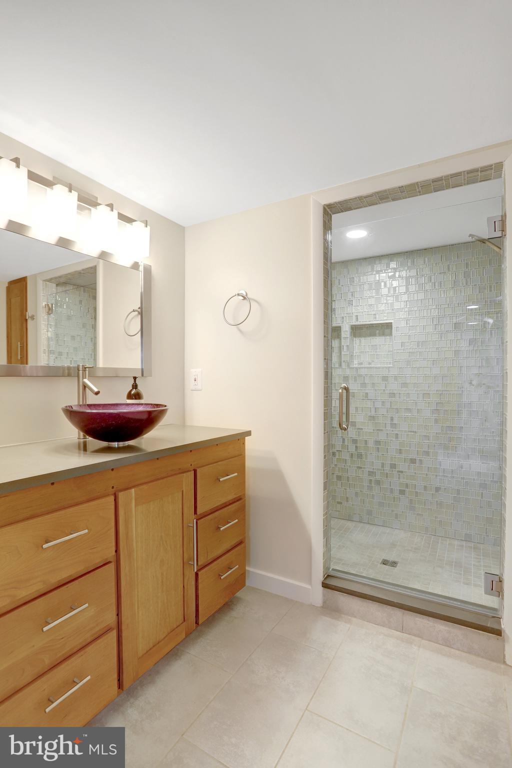 ADDISON HEIGHTS - Residential