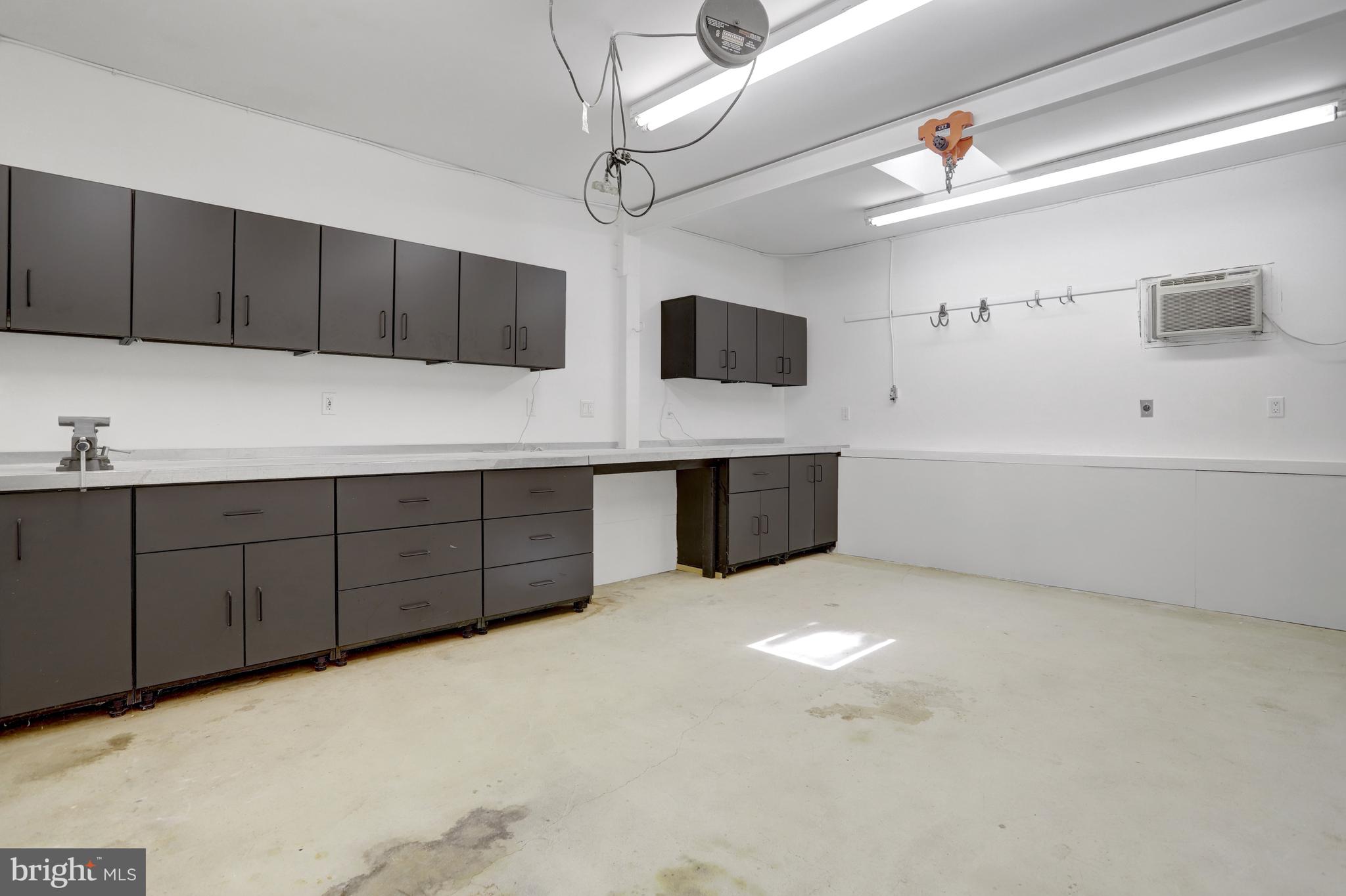 ADDISON HEIGHTS - Residential