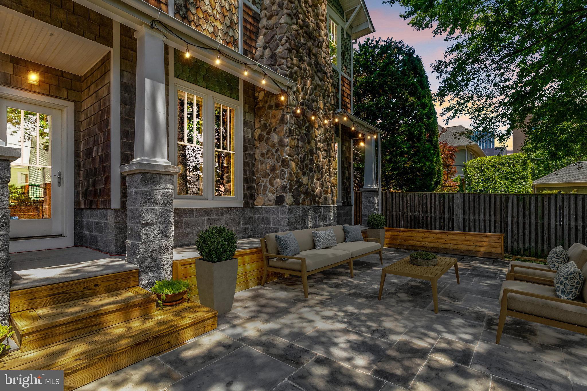 ADDISON HEIGHTS - Residential