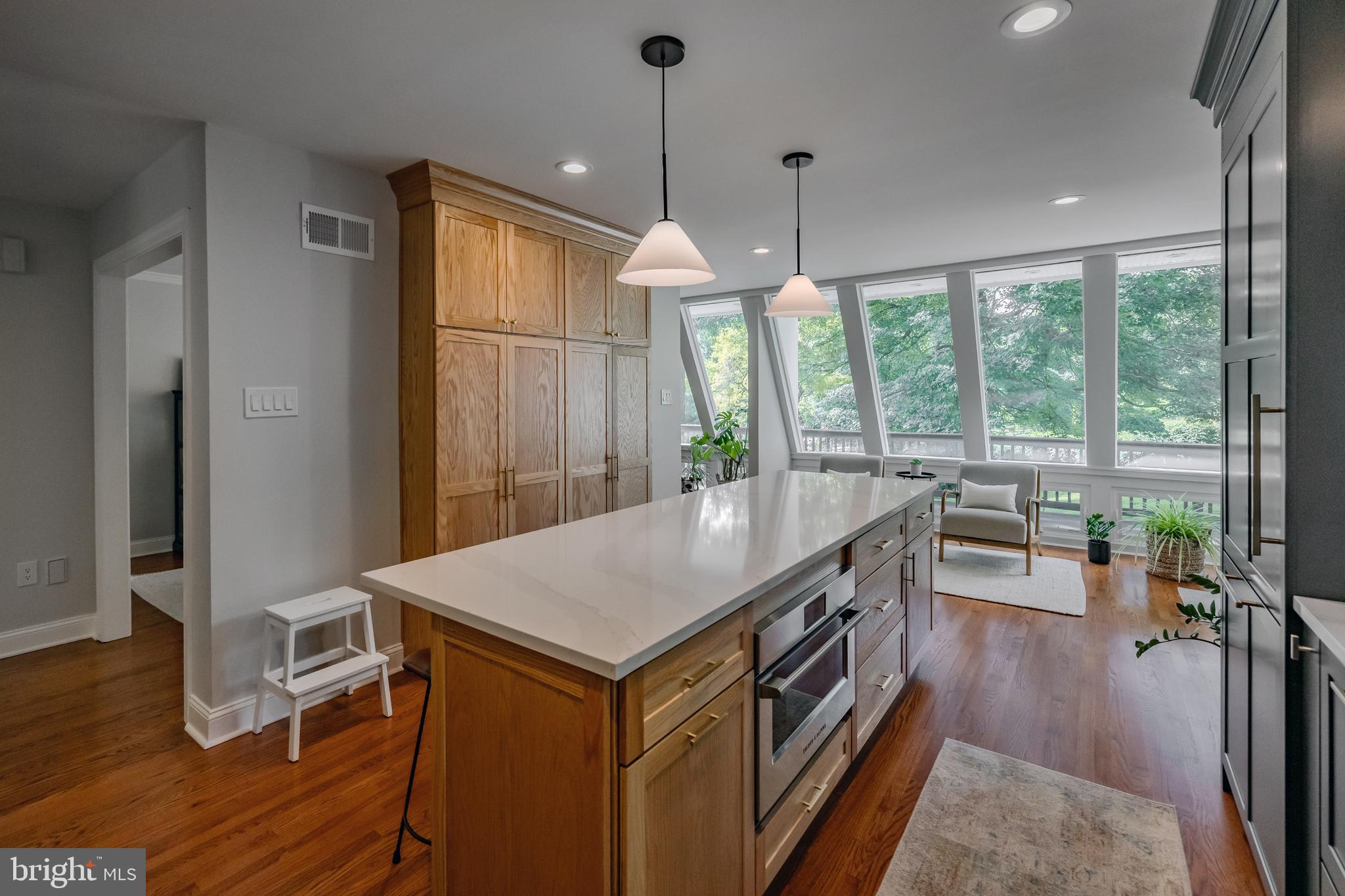 NEWTOWN SQ - Residential