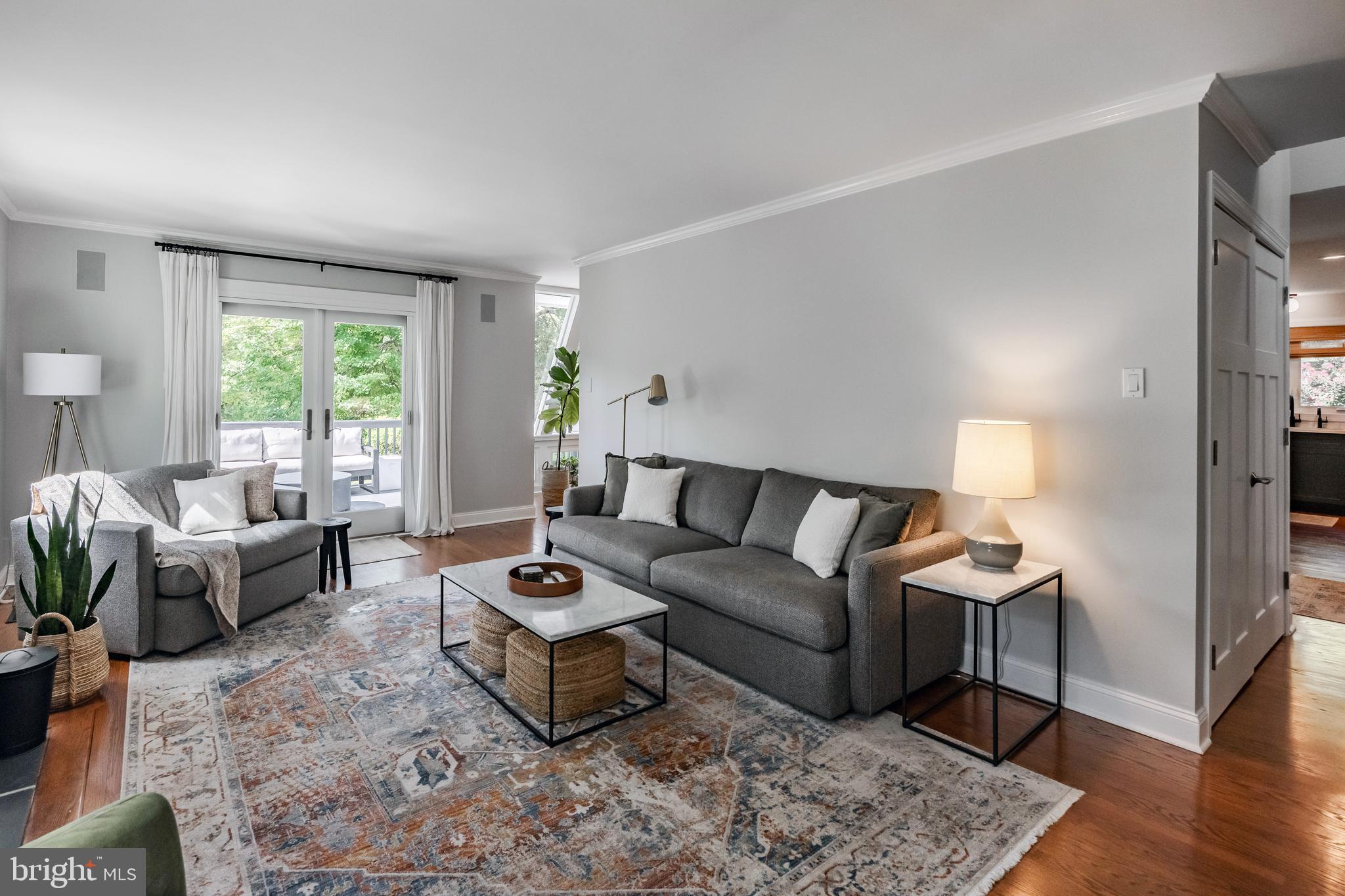 NEWTOWN SQ - Residential