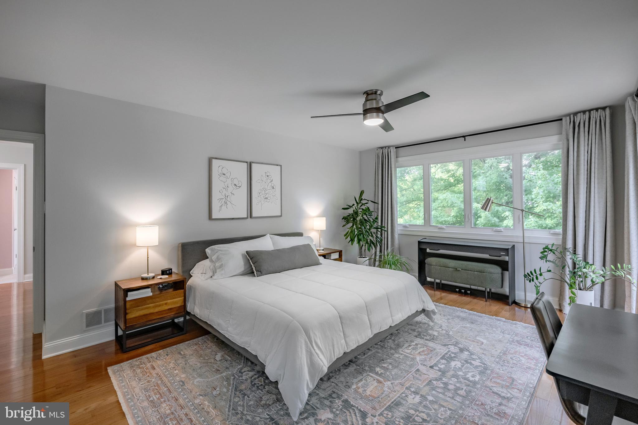 NEWTOWN SQ - Residential