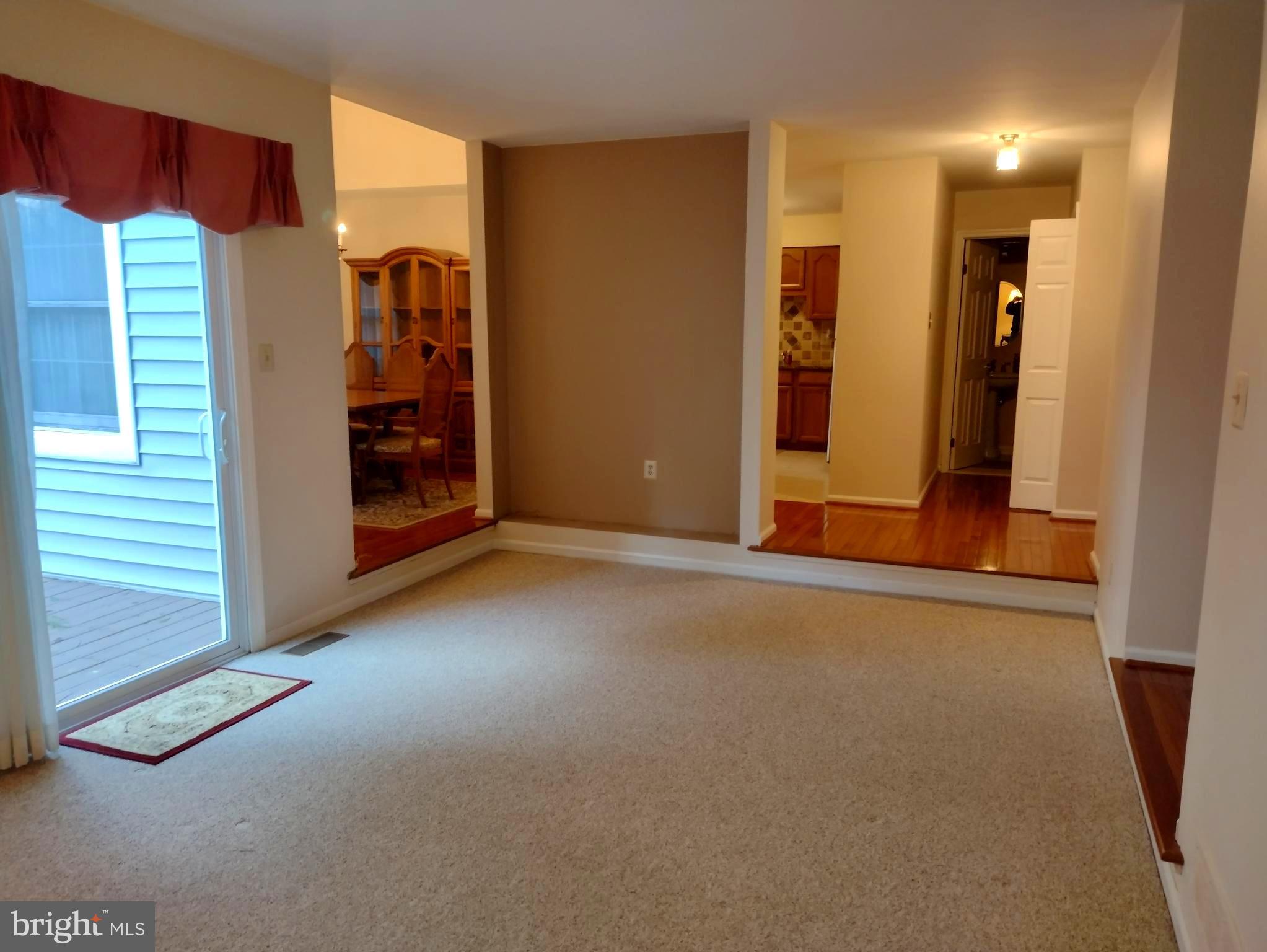 HUNTERS RUN - Residential