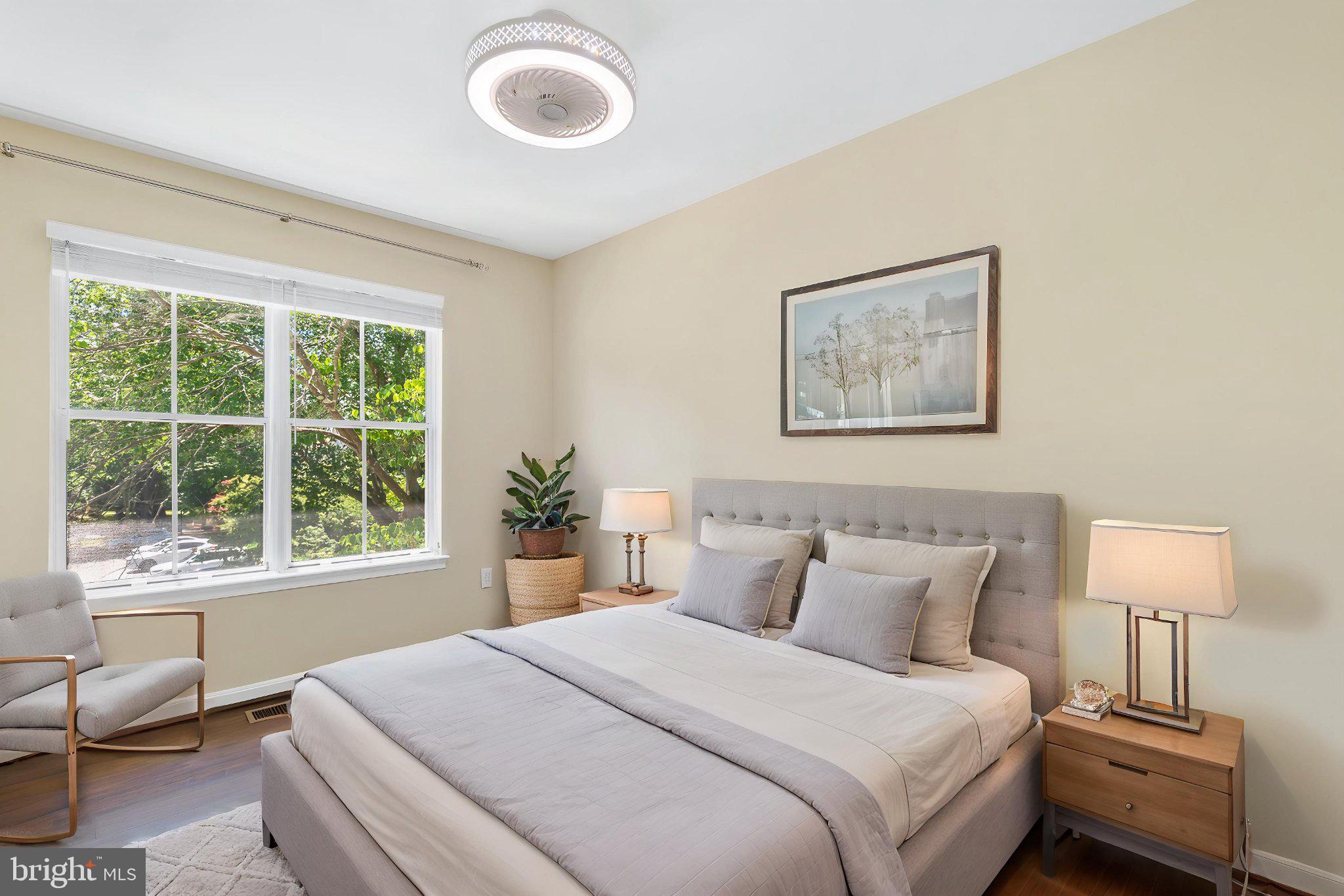 WILLIAMSBURG VILLAGE - Residential