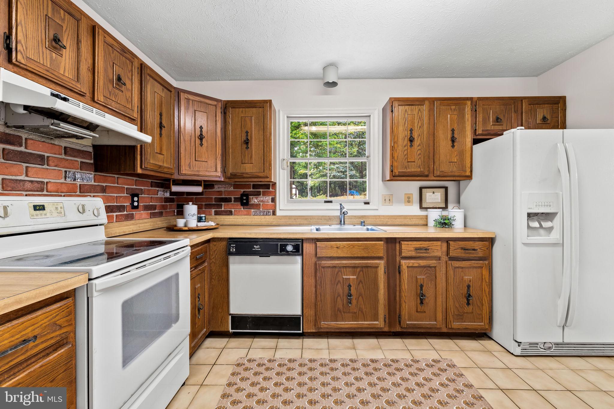RIDGEWOOD ESTATES - Residential