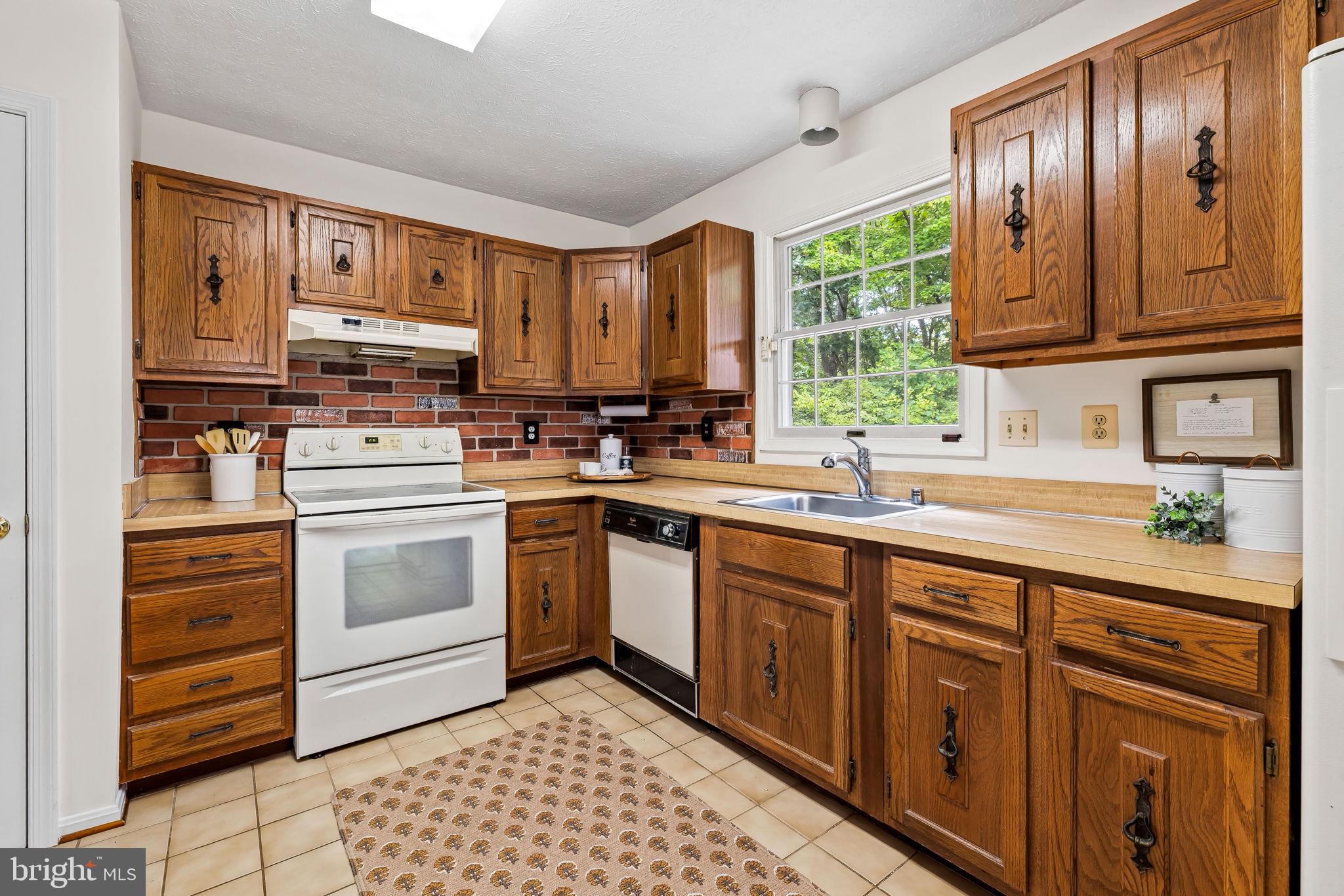 RIDGEWOOD ESTATES - Residential