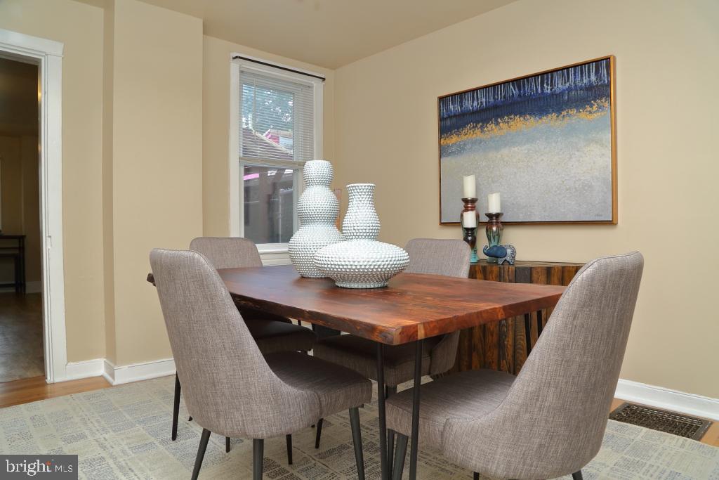 CHESTNUT HILL - Residential