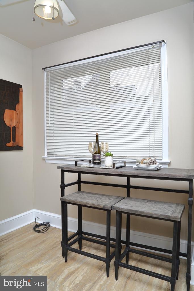 CHESTNUT HILL - Residential